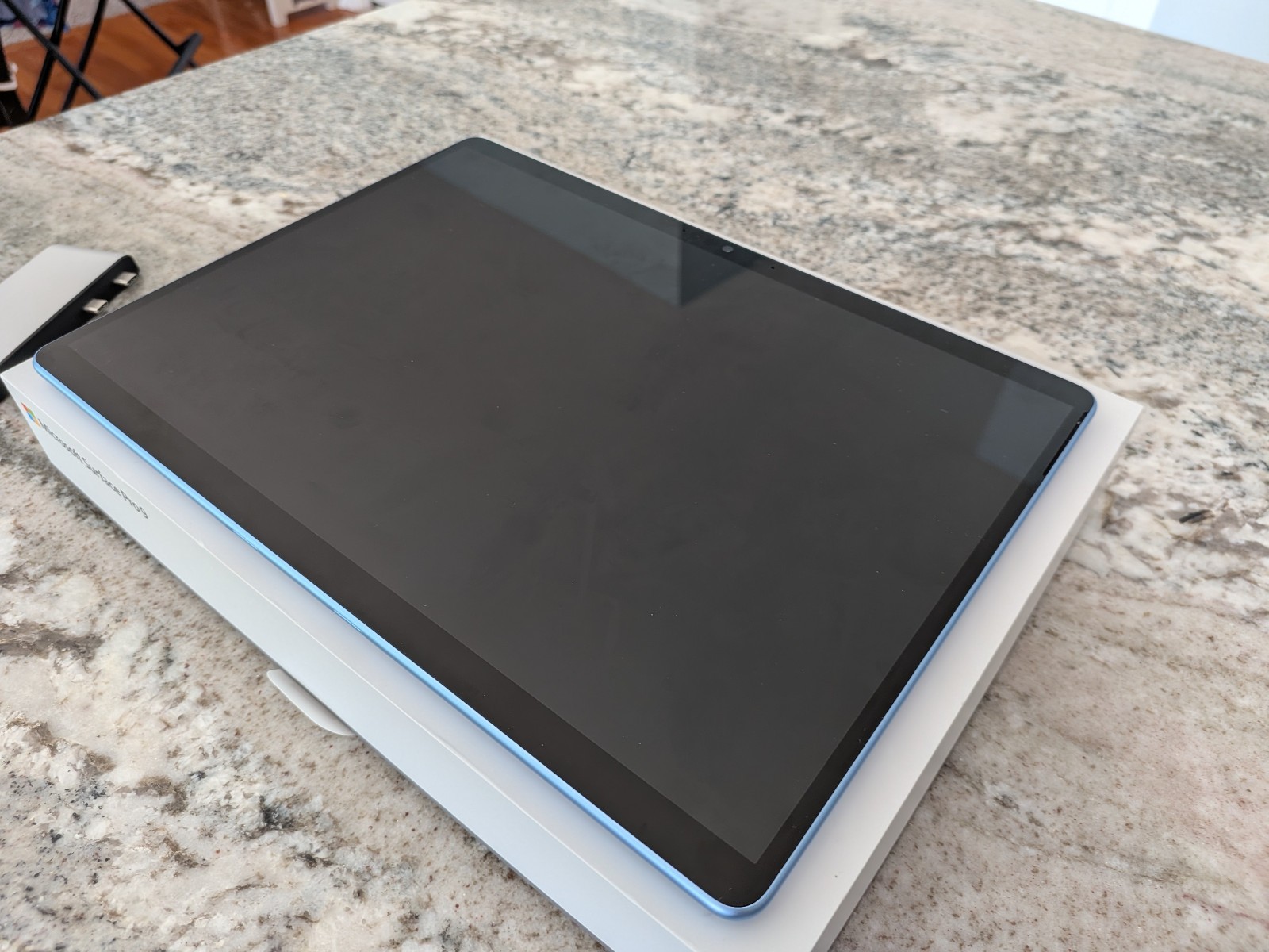 Microsoft Surface Pro 9 1TB SSD + 16GB RAM w/Surface Pro Keyboard/Slim Pen 2 CIB