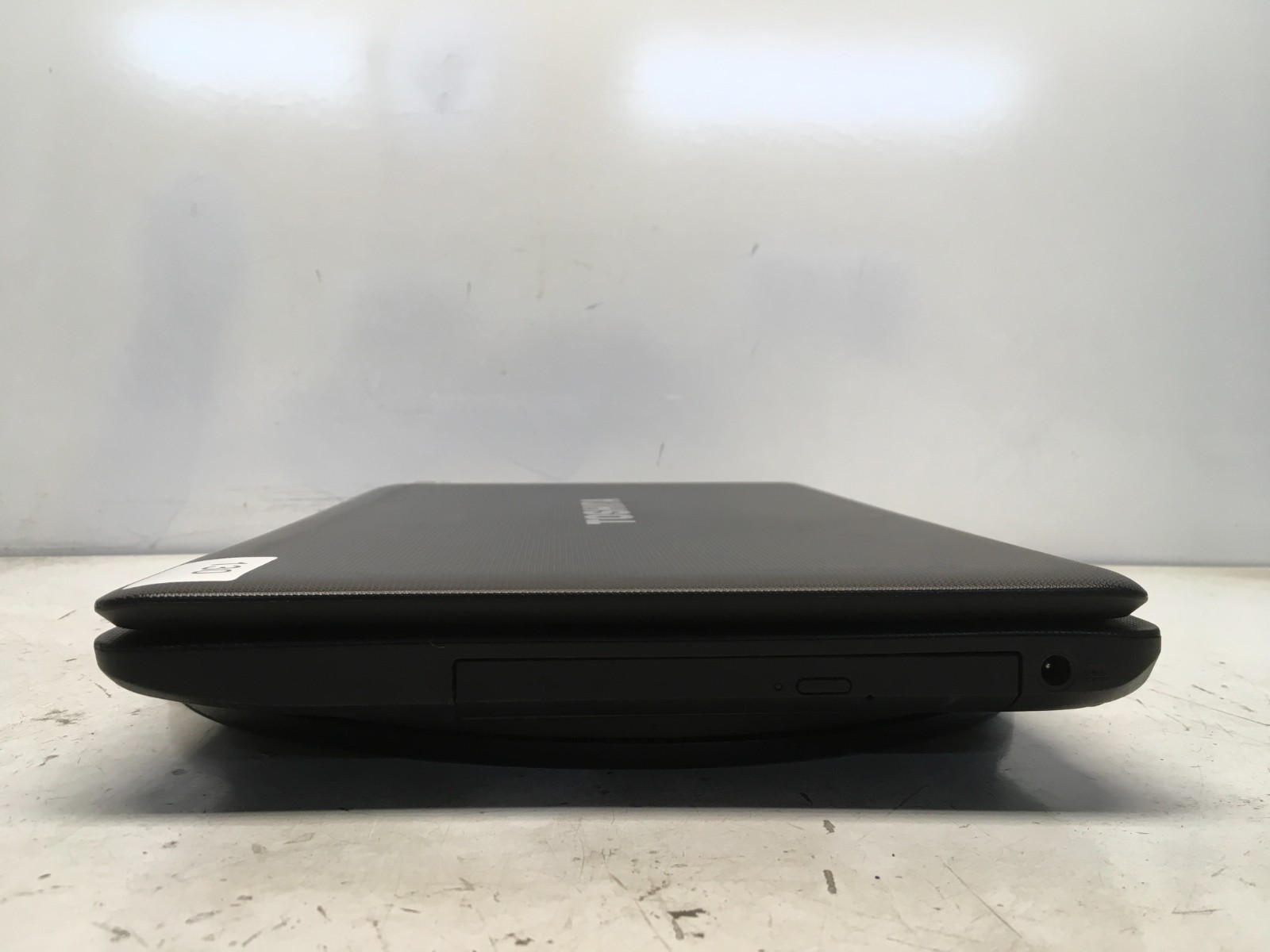 Toshiba Satellite C655D-S5303 AMD E-350 1.6GHz 3 GB NO HDD