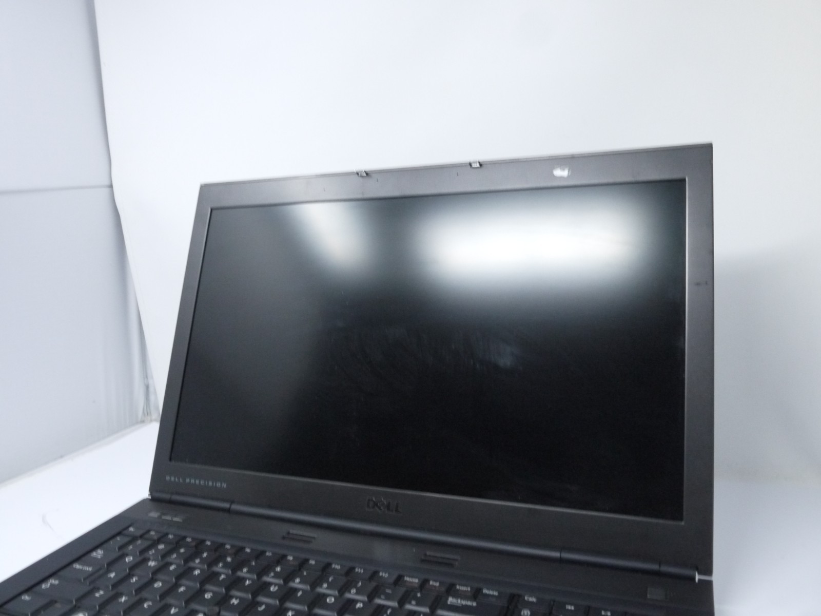 Dell Precision M6600 17.3″ Laptop – i7-2760QM / 8GB / 1TB / Win10 – Dead Battery