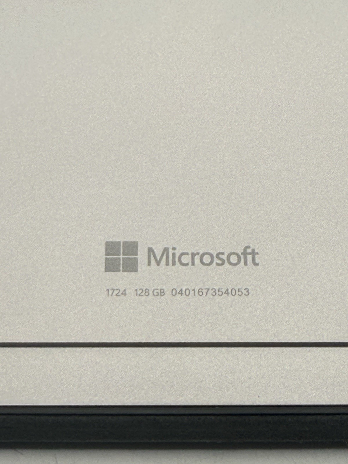 Microsoft Surface Pro 4 1724 12.3” Intel M3-6Y30 4GB RAM 128GB SSD Win10P