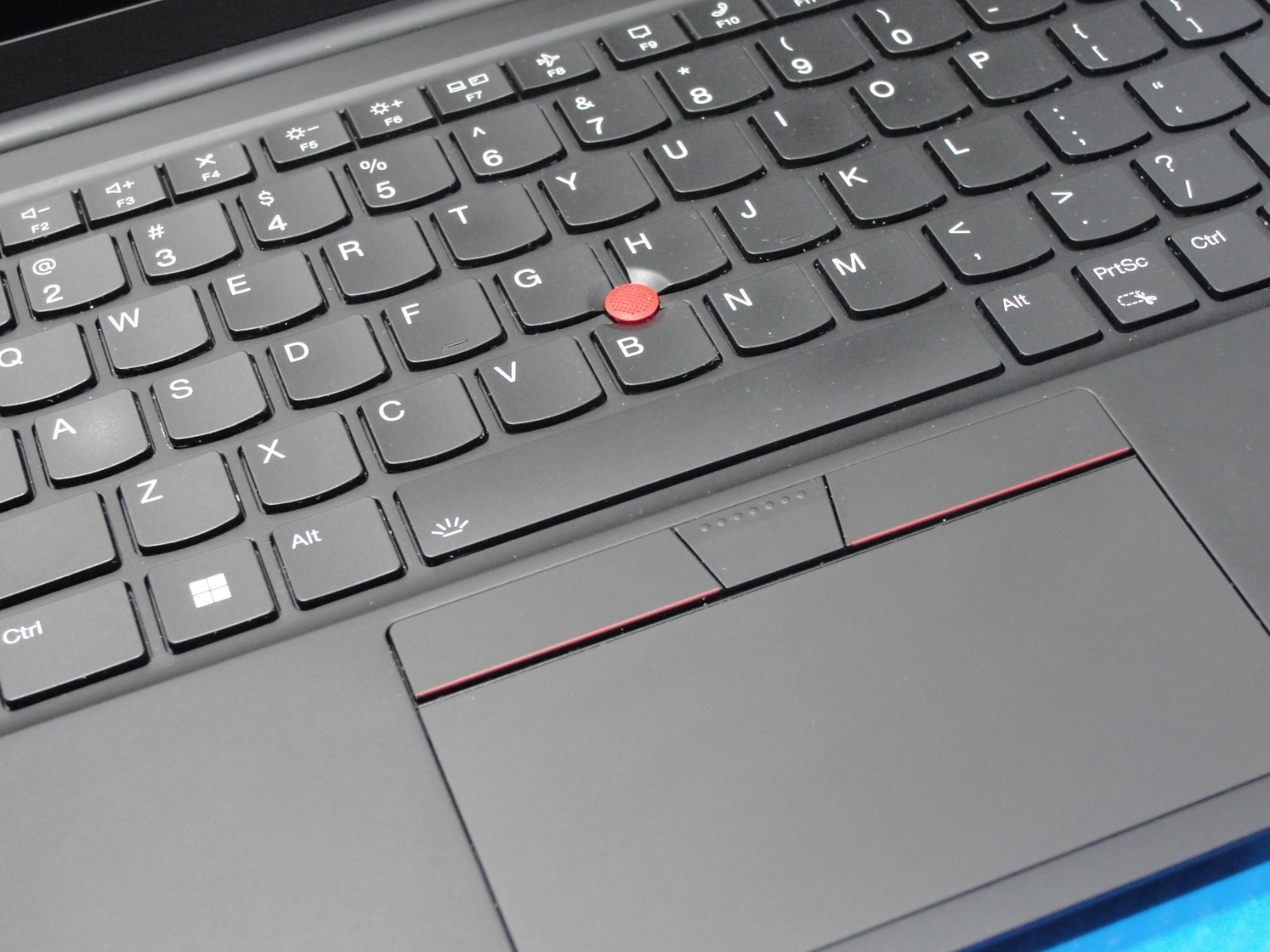Lenovo ThinkPad X1 Carbon Gen 11 14″ FHD Touch i7-1365U 1.8GHz 16GB 1TB +Charger