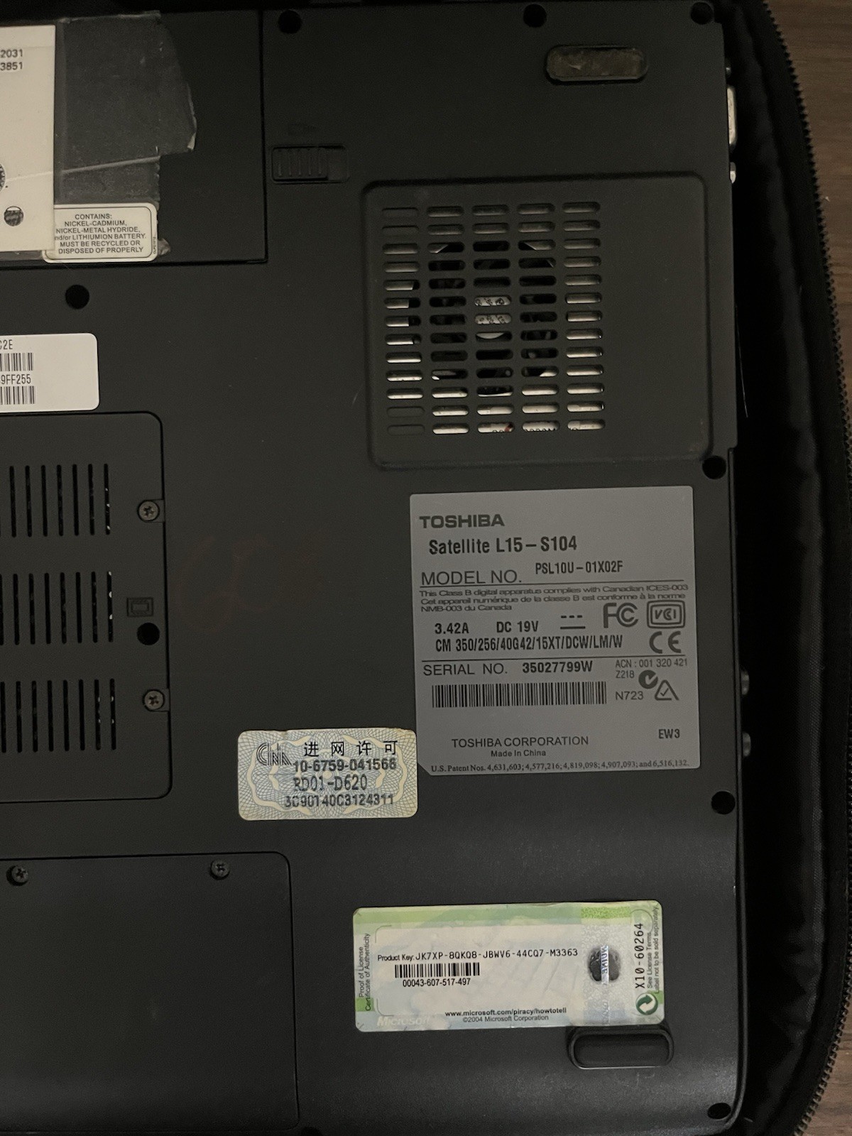Toshiba Satellite L15-S104 Laptop XP Works Charger & Case Retro Clean