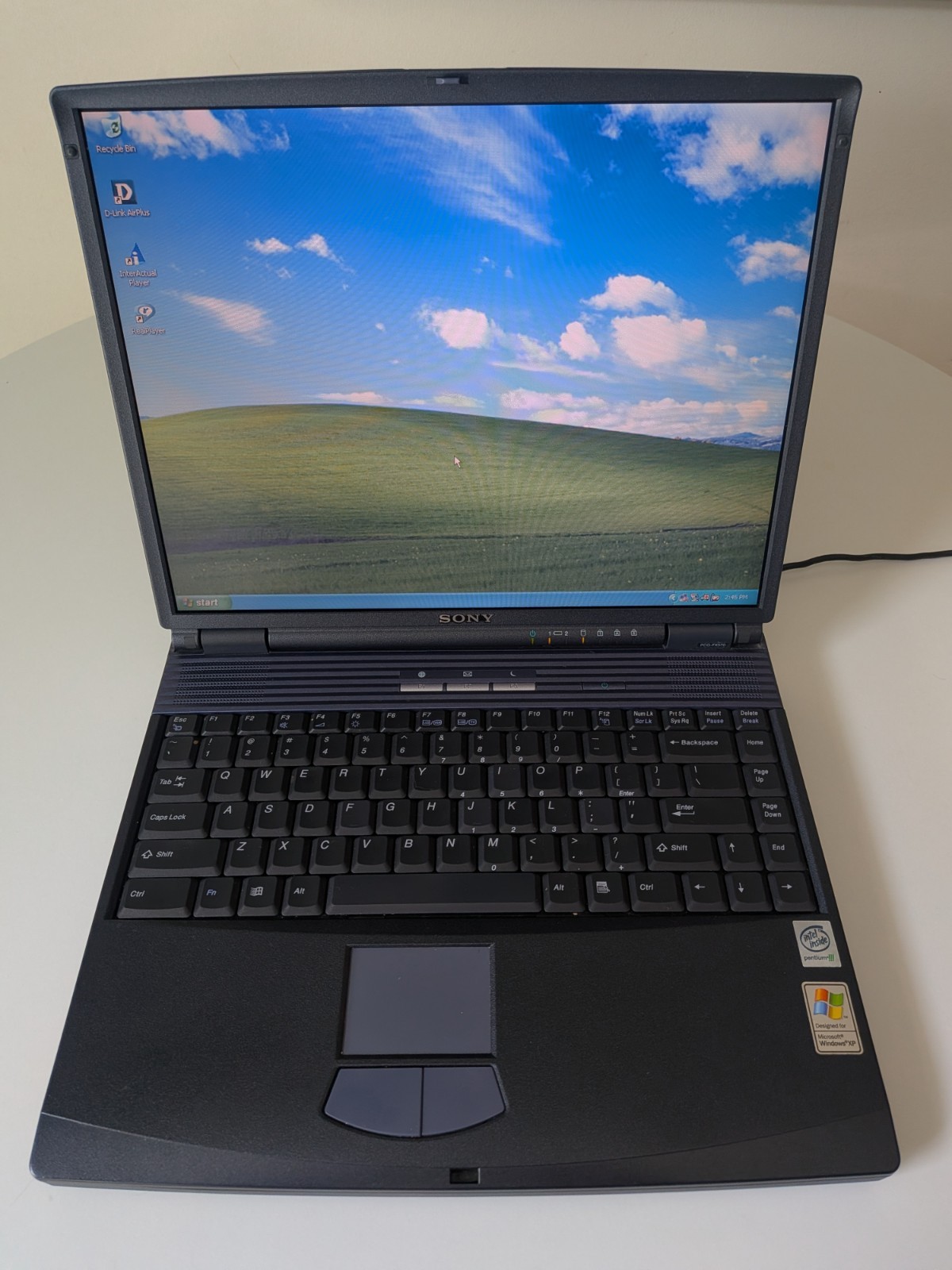 Sony VAIO PCG-FX370 Laptop, 256MB RAM, 20GB HD, Sony Power Supply, PC Card Wifi