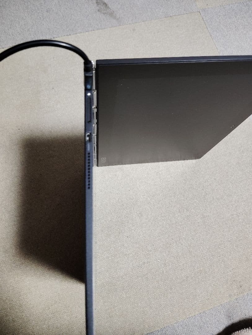 Lenovo Yoga Book YB1-X91F 10.1″ Windows Tablet with Case – Used