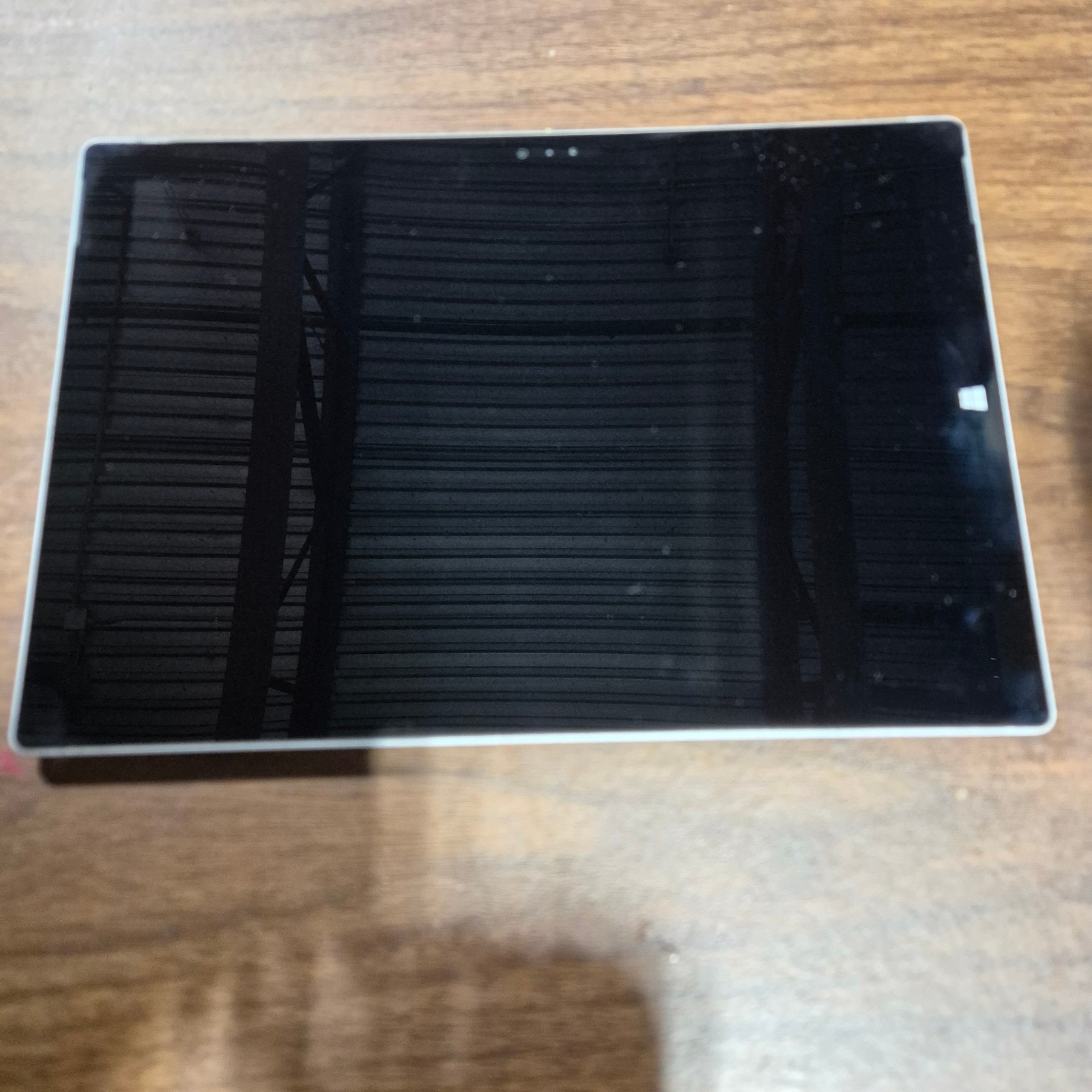 FOR PARTS Microsoft Surface Pro 3 Intel Core i3-4020Y 1.50GHz 4GB RAM 64GB SSD