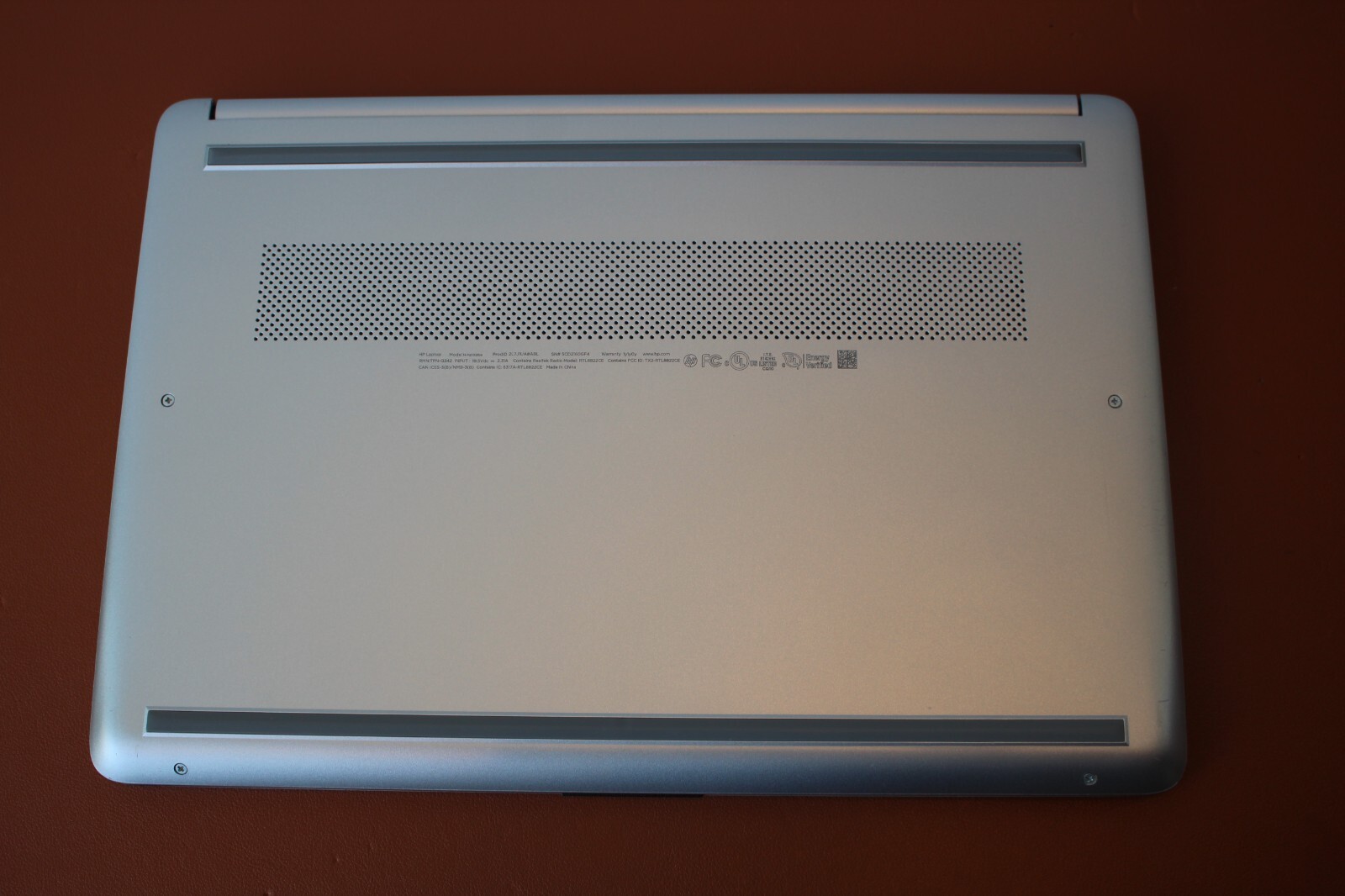 HP 14-fq0028ca AMD 3050U 2.3Ghz 8GB DDR4 256GB SSD 14″ Laptop – Silver