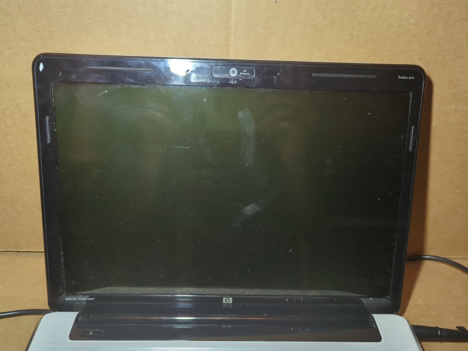 HP Pavilion dv4-2120CA Laptop Athalon M320 4 GB RAM 320GB 14.1″ Radeon HD 4200