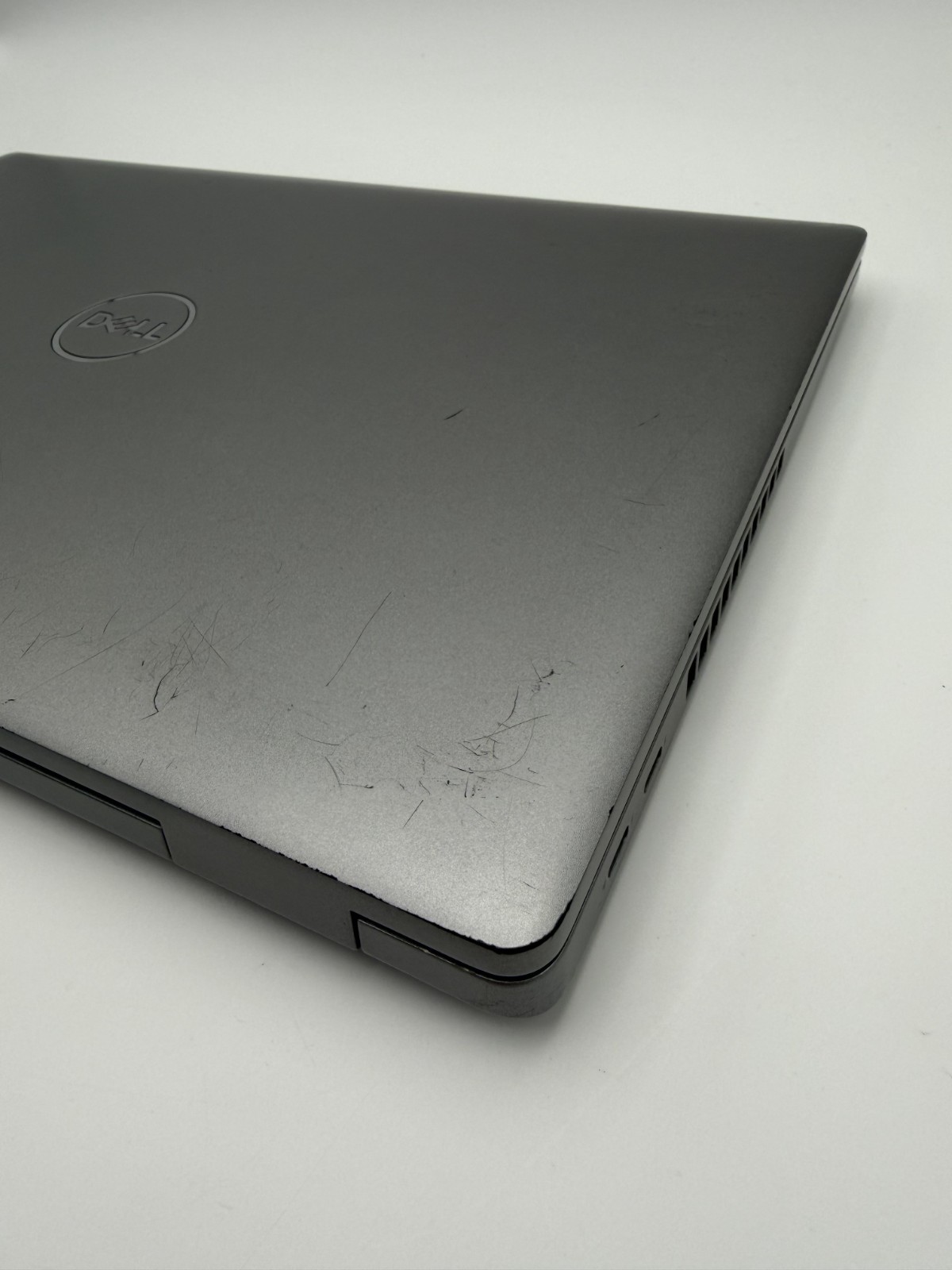 Dell Latitude 5520 15.6″ FHD i5-1135G7 256GB NVMe SSD 16GB RAM Win11pro