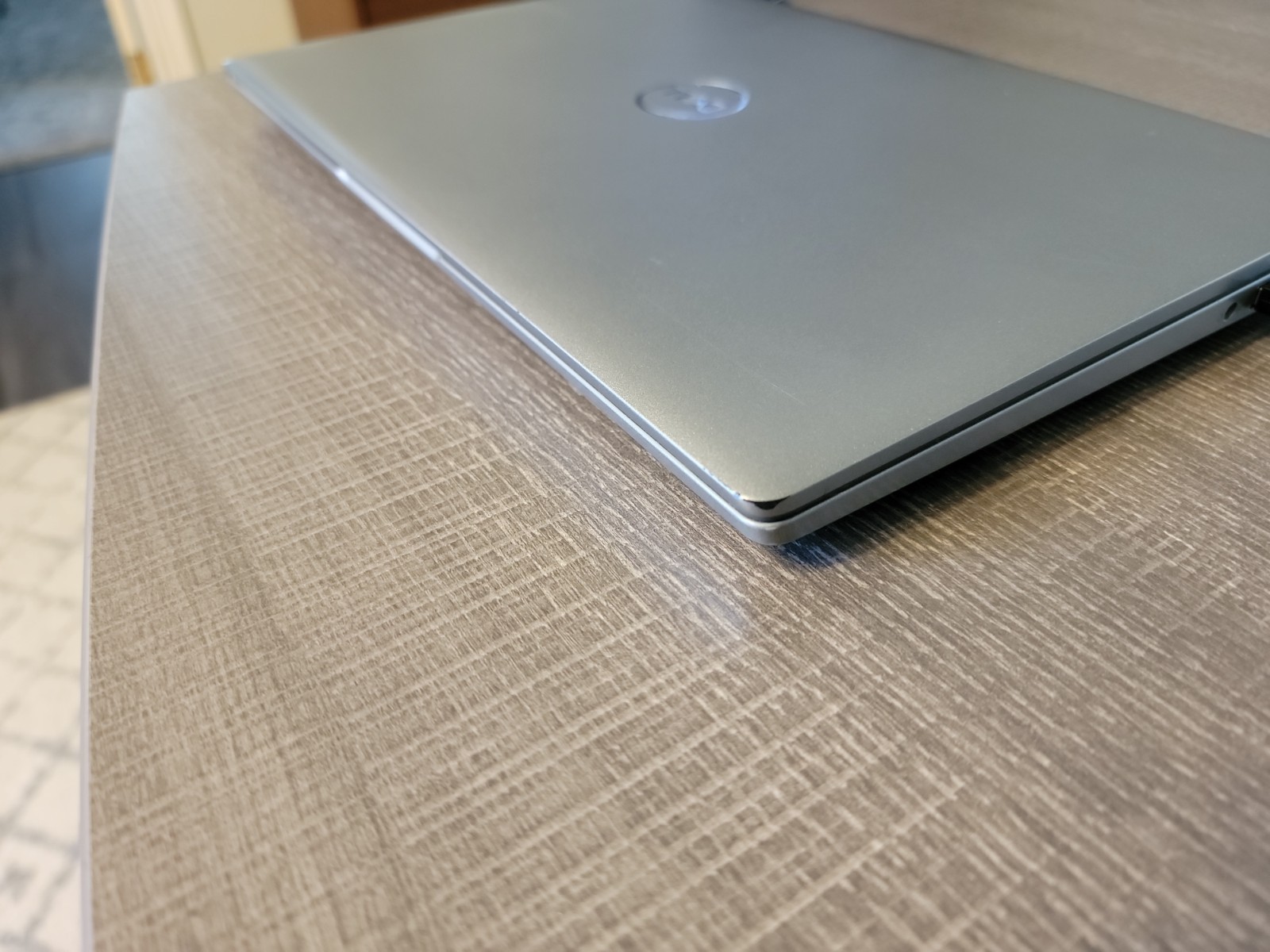 Dell Latitude 5450 14″ FHD Core Ultra 5 135U 1.6GHz 512GB SSD 16GB RAM W11P