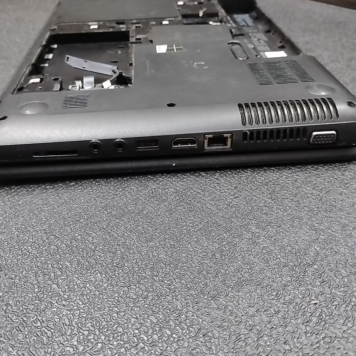 HP 2000-2D19WM 15.6″ Notebook Laptop Computer, FOR PARTS
