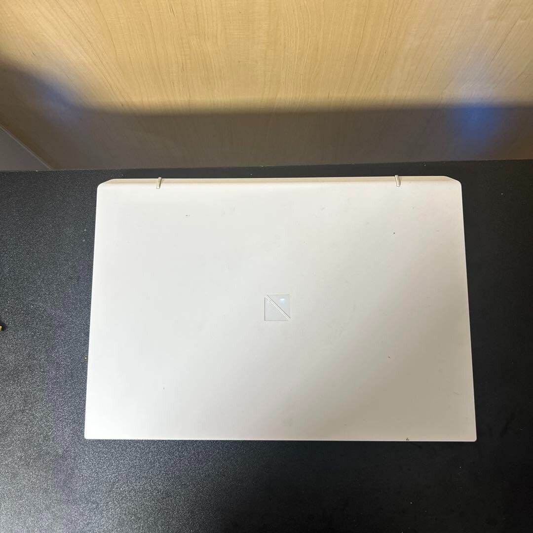 NECPC-N1535FAW-E3 Laptop LAVIE N15 Pearl White Intel Core i3 SSD:256GB n93