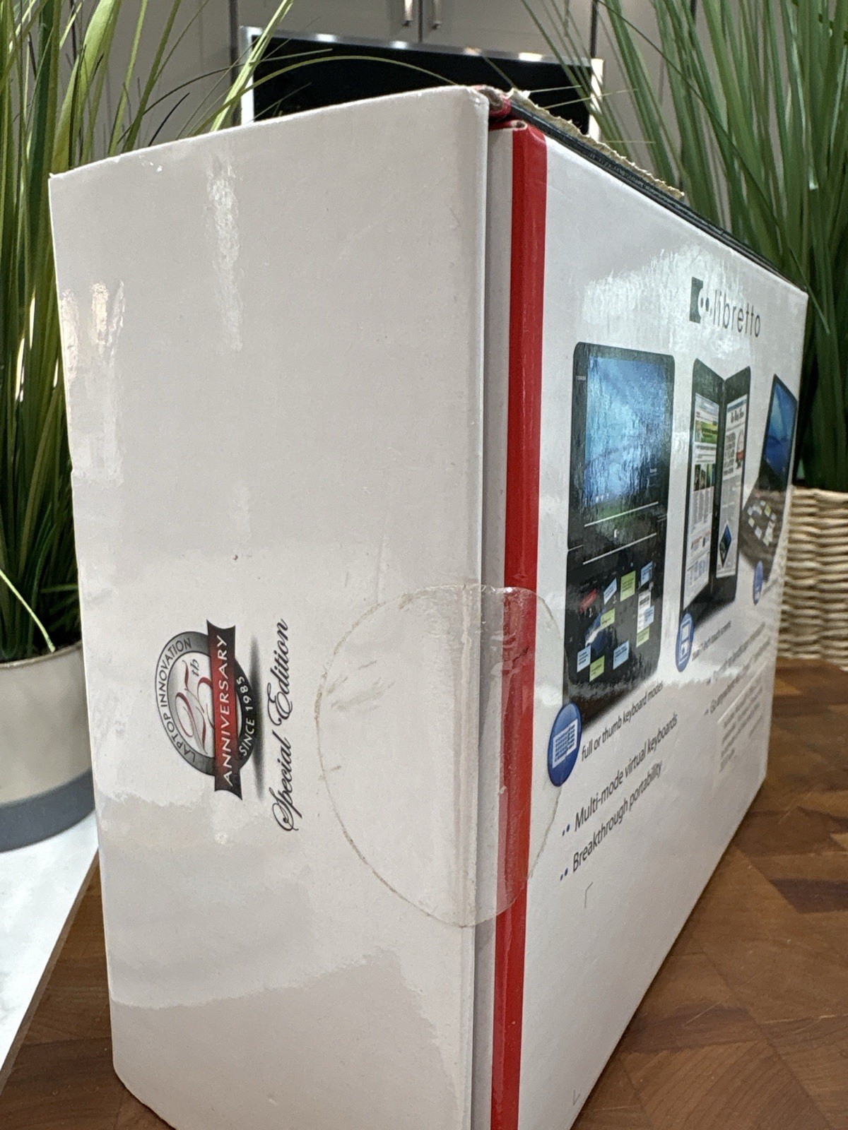 NEW SEALED Toshiba Libretto W105-L251 Dual Screen Windows 7 Mini Laptop 25 Anni