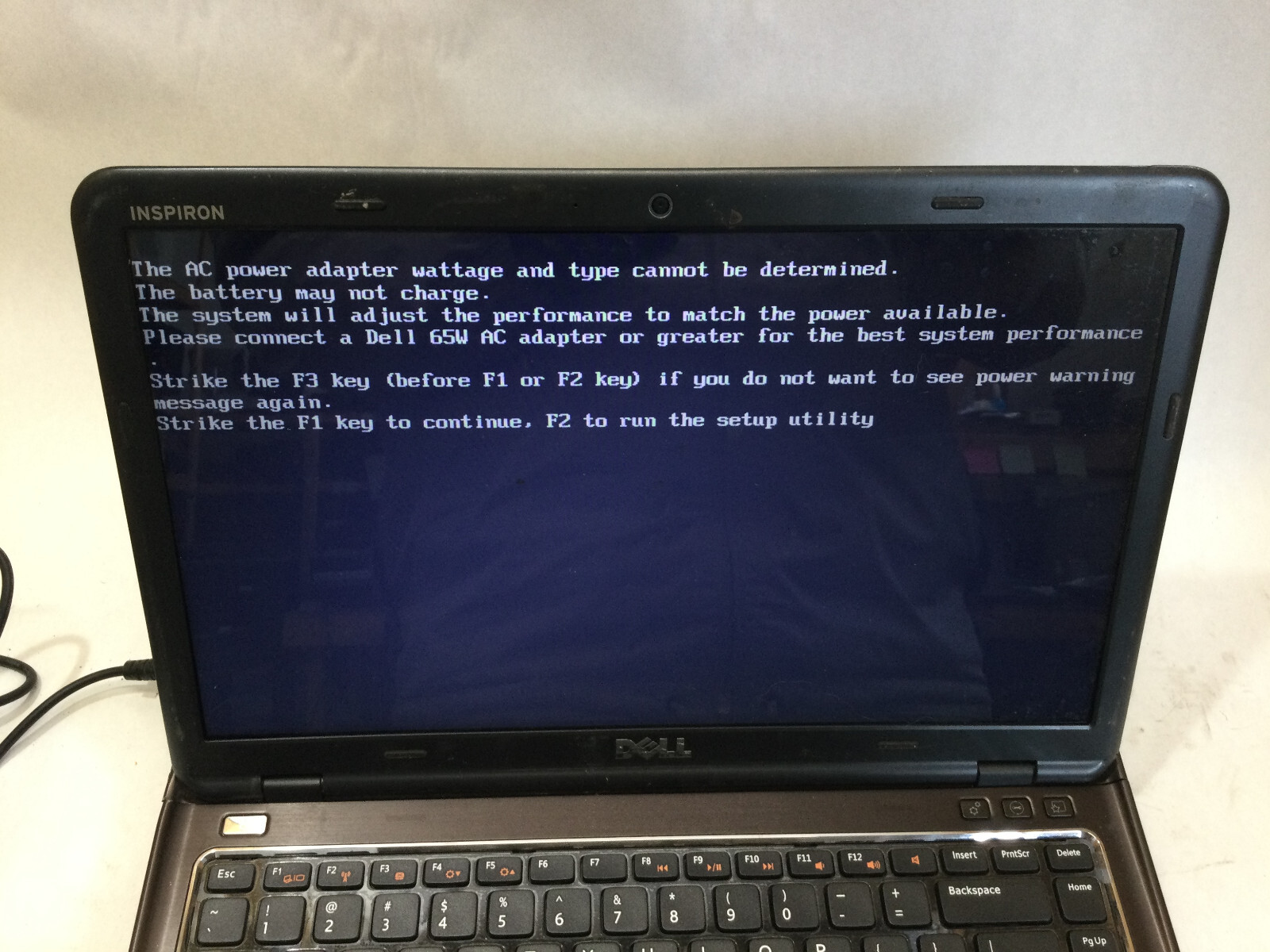 DELL INSPIRON 14Z-N411Z – FOR PARTS – INTEL I5 – 4GB RAM – READ DESCRIPTION – BB