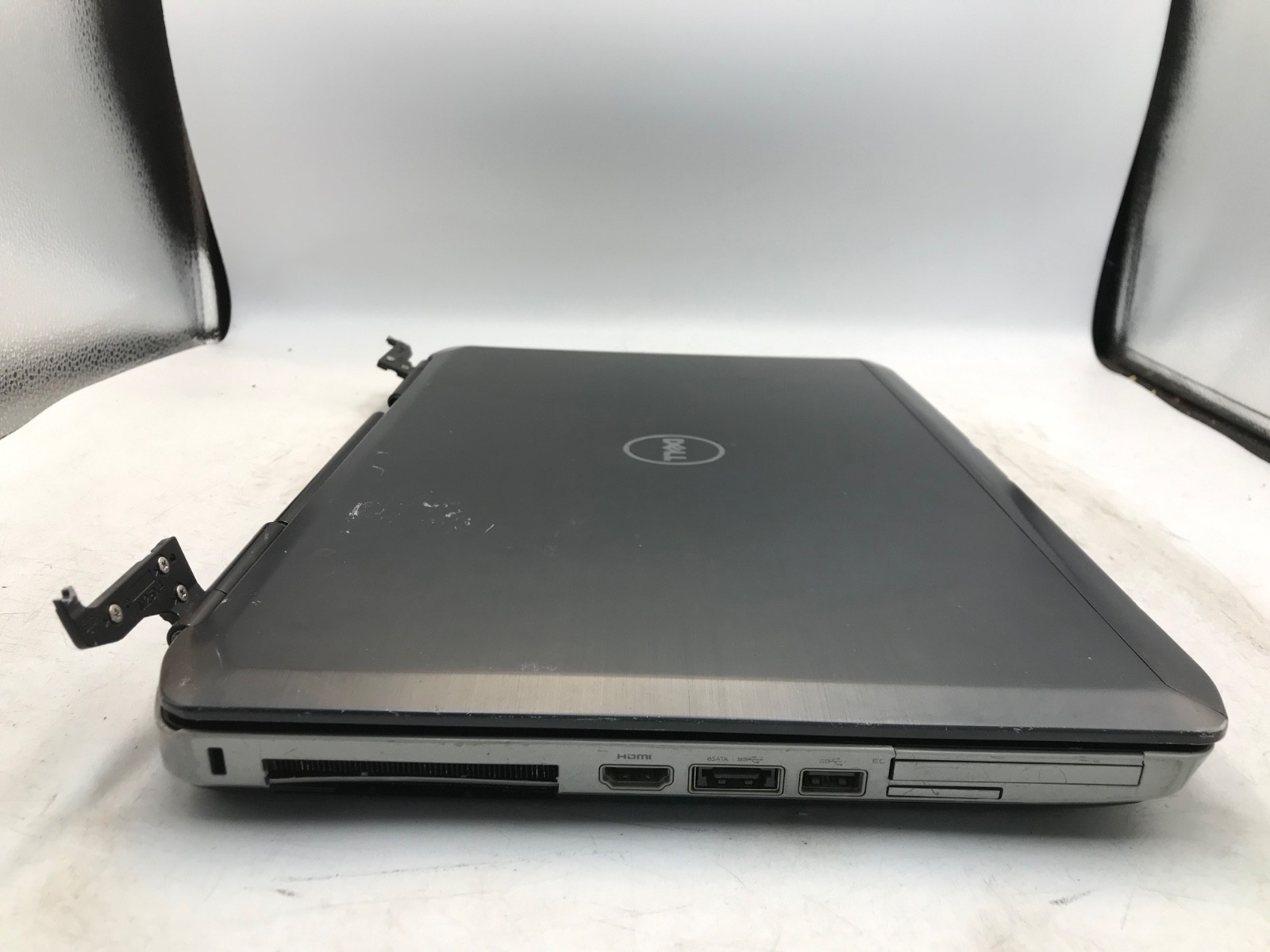 Dell Latitude E5530 Intel Core i5 3rd Gen. 15.6″ Laptop-NO BOOT/BROKEN HINGE-MZ