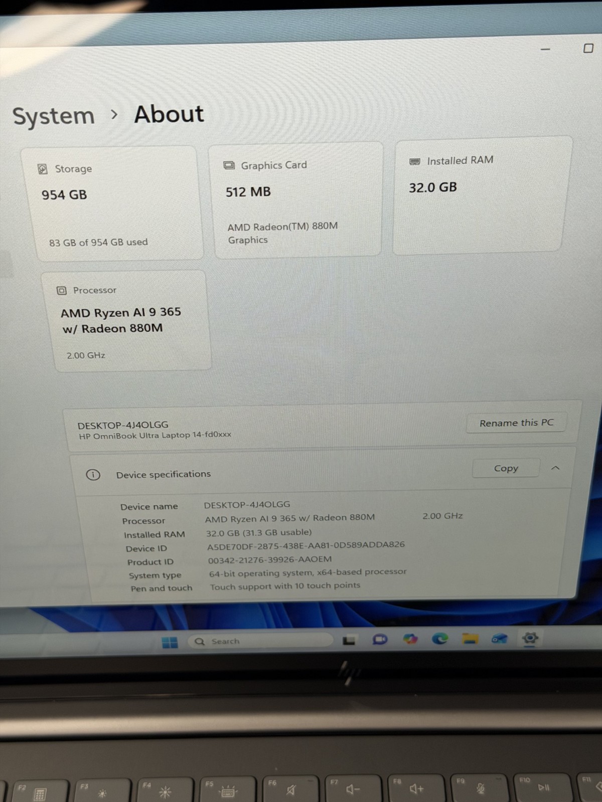 HP OmniBook Ultra AMD ryzen AI 9 365 w/ Radeon 880 m 32 GB RAM 512 MB AMD radeon