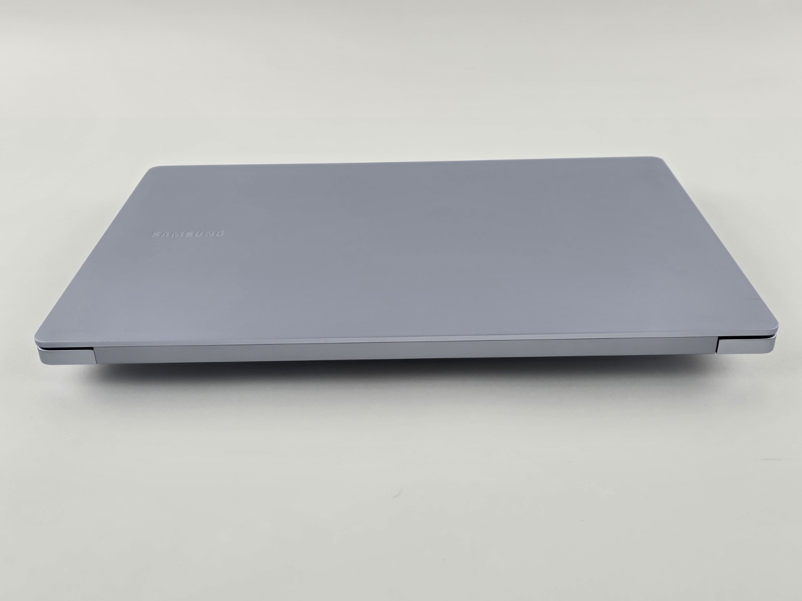 Samsung Galaxy Book4 Edge 15.6″ FHD Laptop Snapdragon X Plus 16GB RAM 512GB SSD
