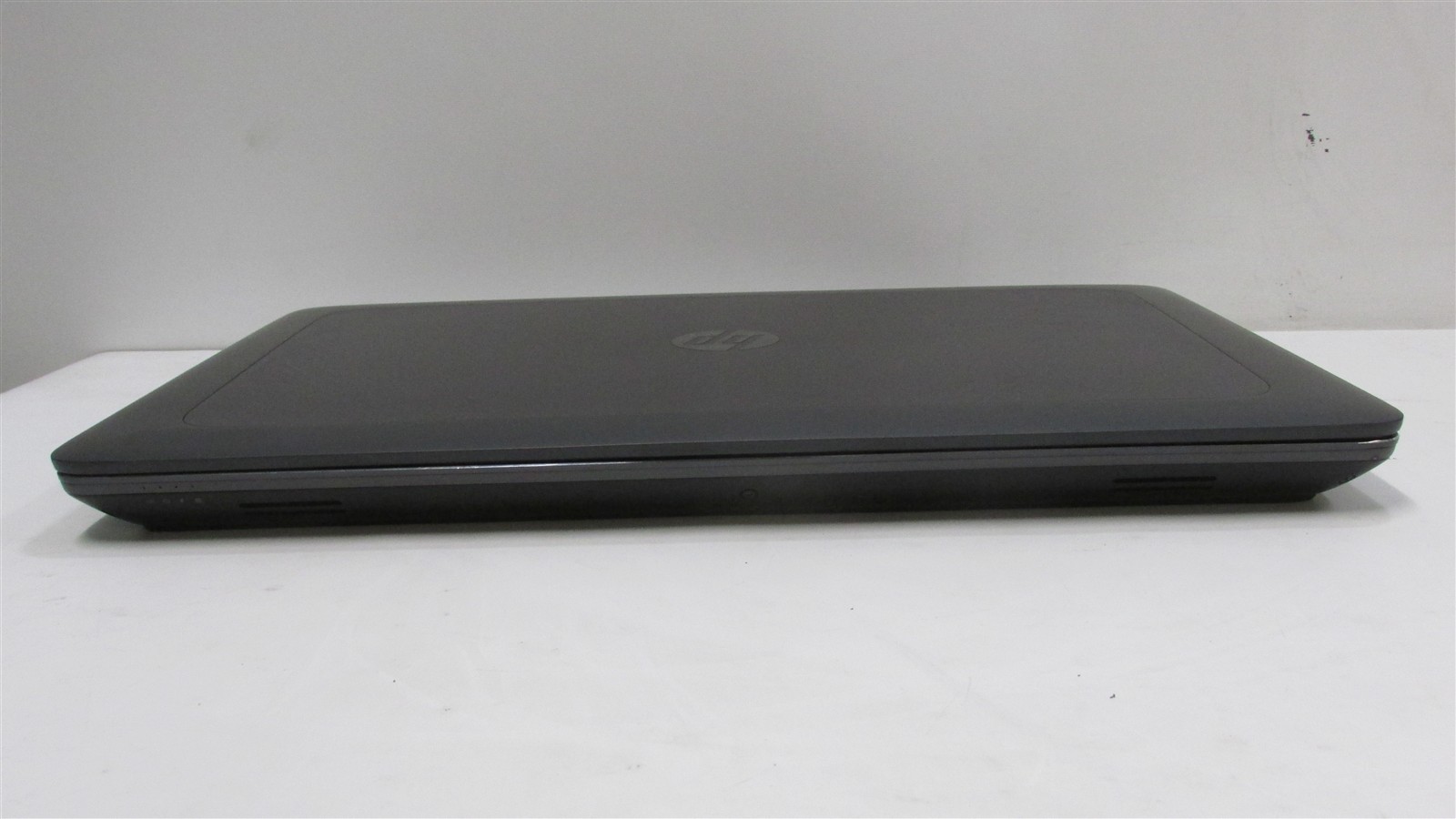 HP ZBook 17 G3 Xeon E3-1535M v5 2.9GHz 32GB RAM 256GB M.2 17″ W10 Pro NO BAT/DMG