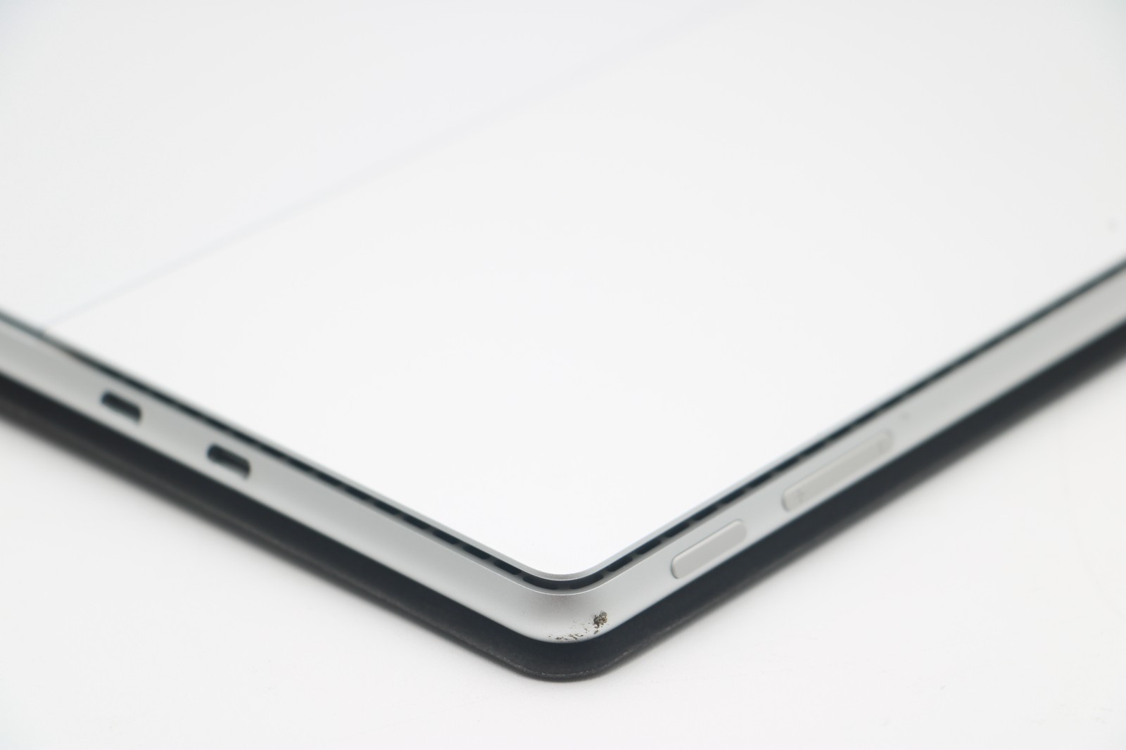 Microsoft Surface Pro 10 13″ 2.10GHz Ultra 5 /16GB/256GB SSD *94% BH* Type Cover