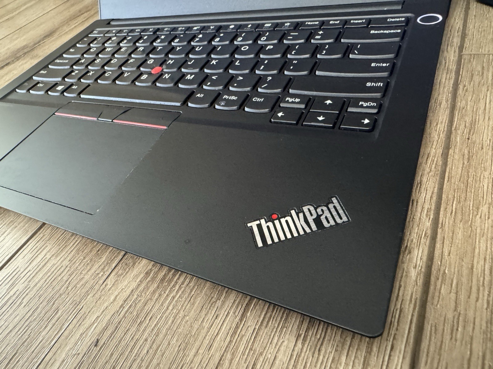 Lenovo ThinkPad E14 Gen 1 14″ FHD i5-10210U 8GB RAM 128GB SSD Win 11 Pro 64-bit