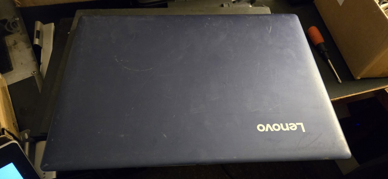 Lenovo IdeaPad 100S 14″ (32GB, Intel Celetron, 1.60 GHz, 2GB) Laptop – Navy Blue