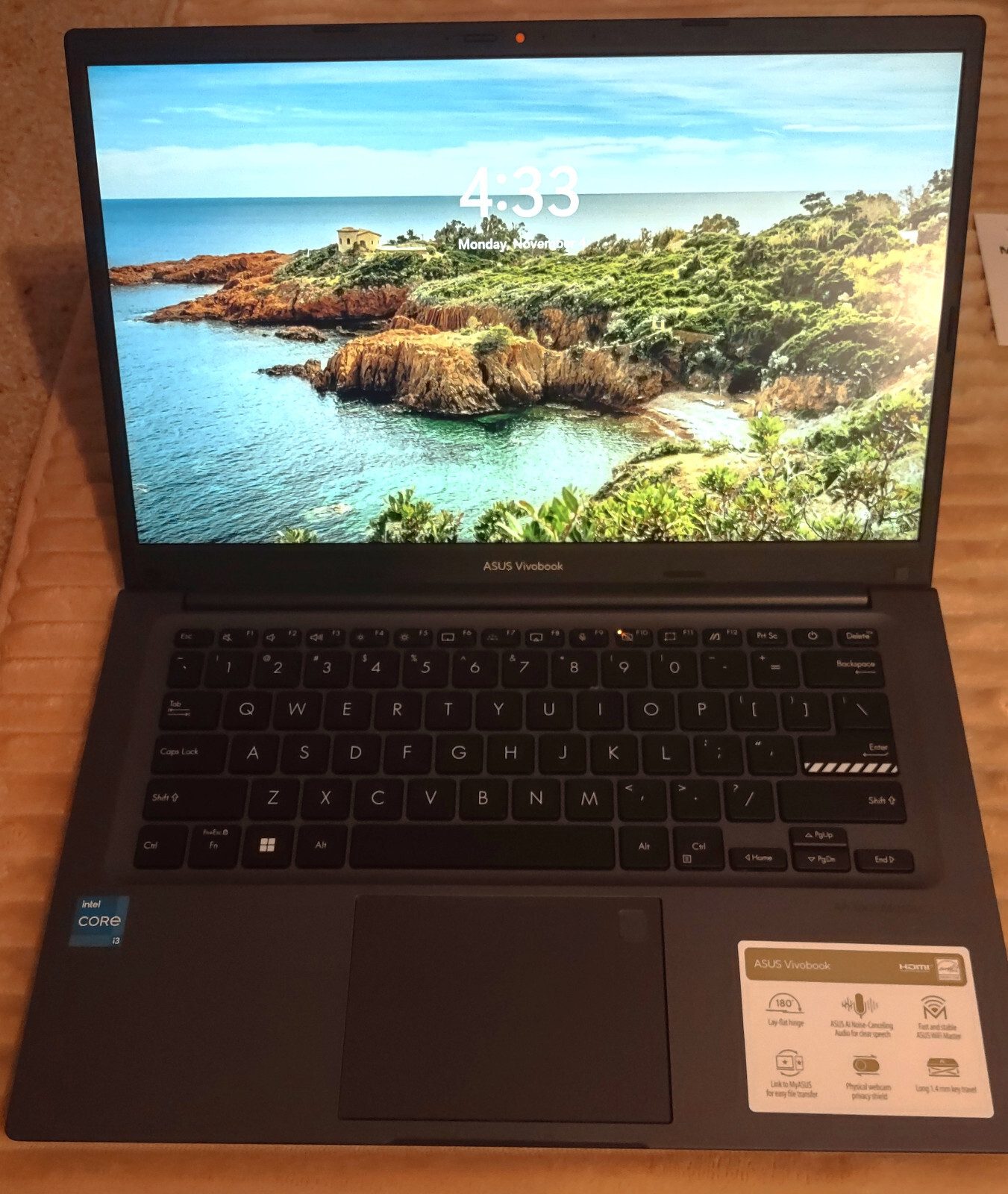 ASUS Vivobook F1402Z Laptop! Intel i3-1215U, 128GB SSD, 20GB Ram, 14″ Screen.