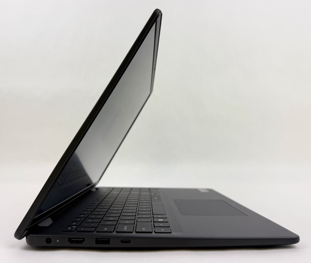 Dell 16 DC16255 16″ 1920×1200 FHD+ Touch Ryzen 7 250 16GB 1TB SSD W11H Laptop