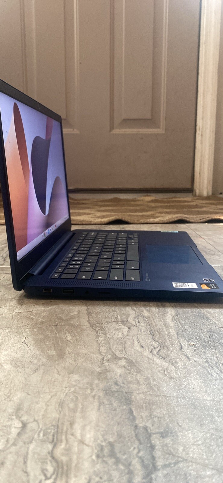 Chromebook,Lenovo *charger not included*