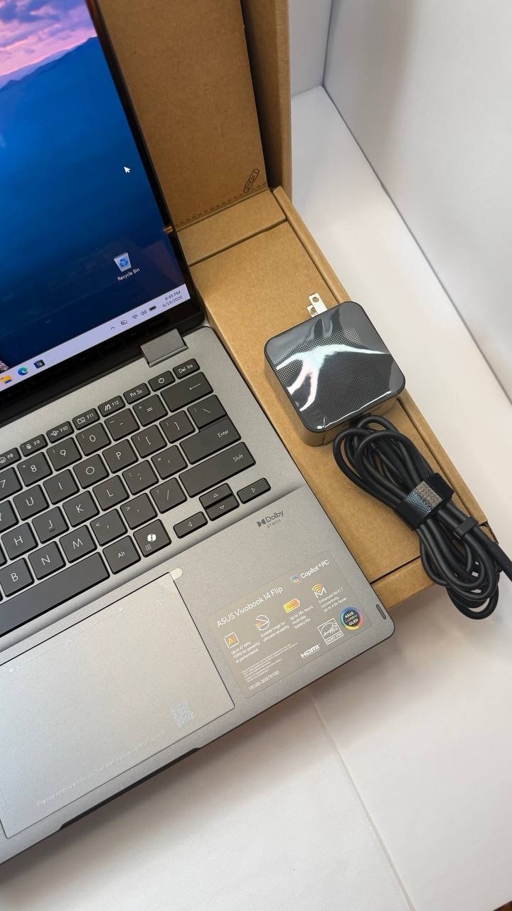 ASUS Vivobook Flip 14 2-in-1 OLED Touch Intel Ultra 7 256V 16GB RAM 1TB SSD