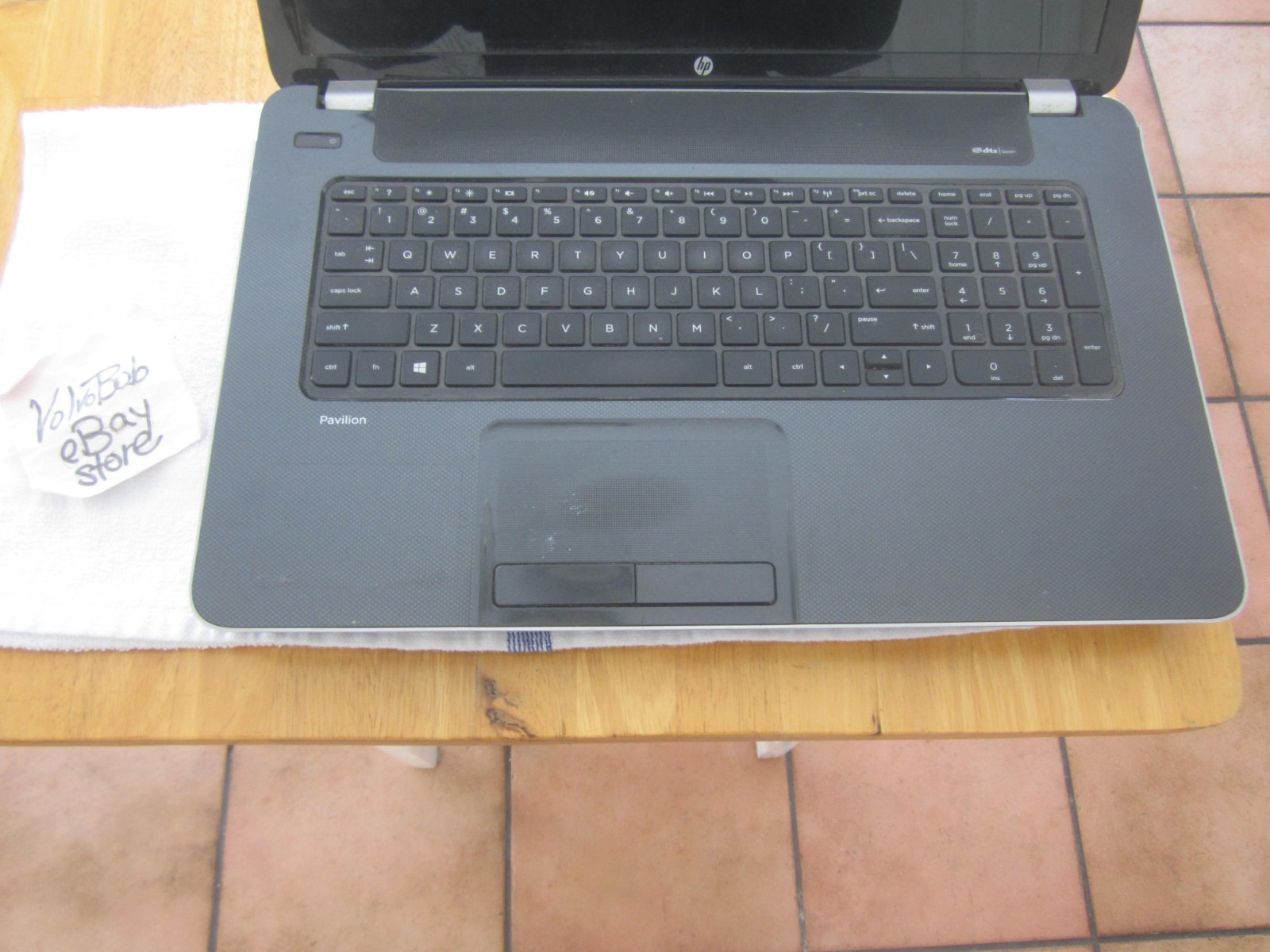 FOR PARTS – HP Pavilion 17-e113dx 4GBRAM 80GBHD SCREEN INTACT BROKEN HING NoCord