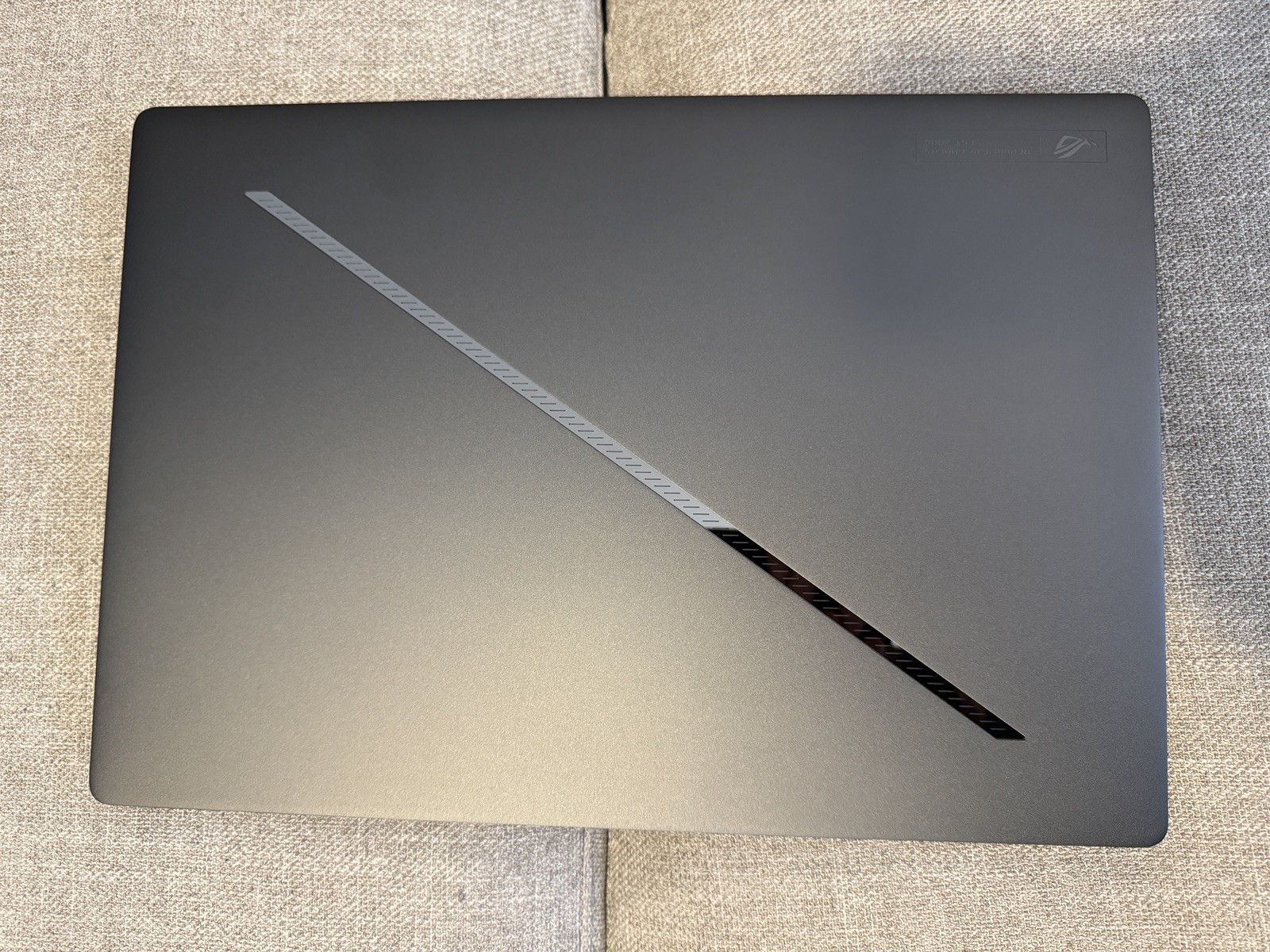 Asus ROG Zephyrus G16 GU605 240Hz QHD+ 2.5GHz Ultra 9 185H 16GB 1TB SSD RTX 4070