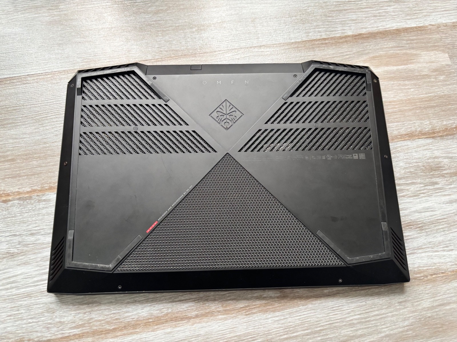 OMEN by HP Laptop 15t-dc100 w/ Original Charger, External Keyboard, Cooling Pad