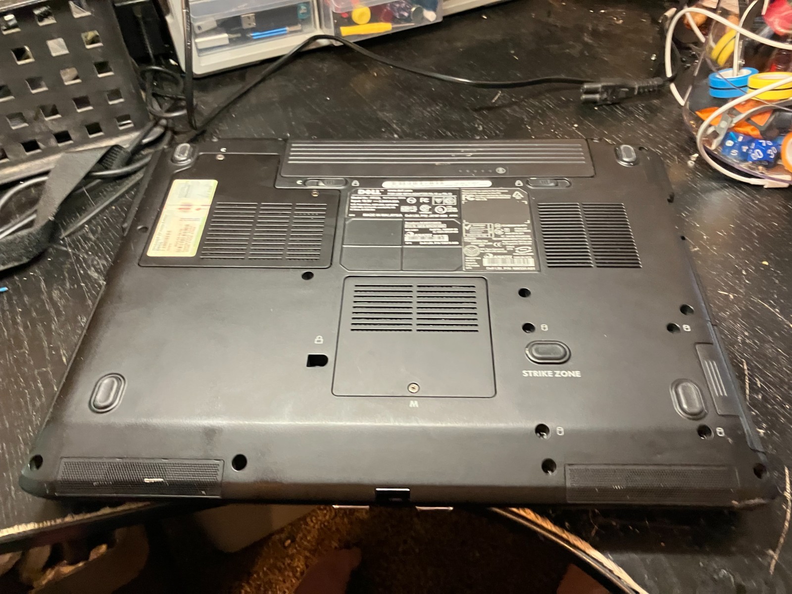 Dell Vostro 1500 Vintage Laptop 15″ C2D 1.4GHz 2GB RAM 120GB SSD Win XP HD FAIR