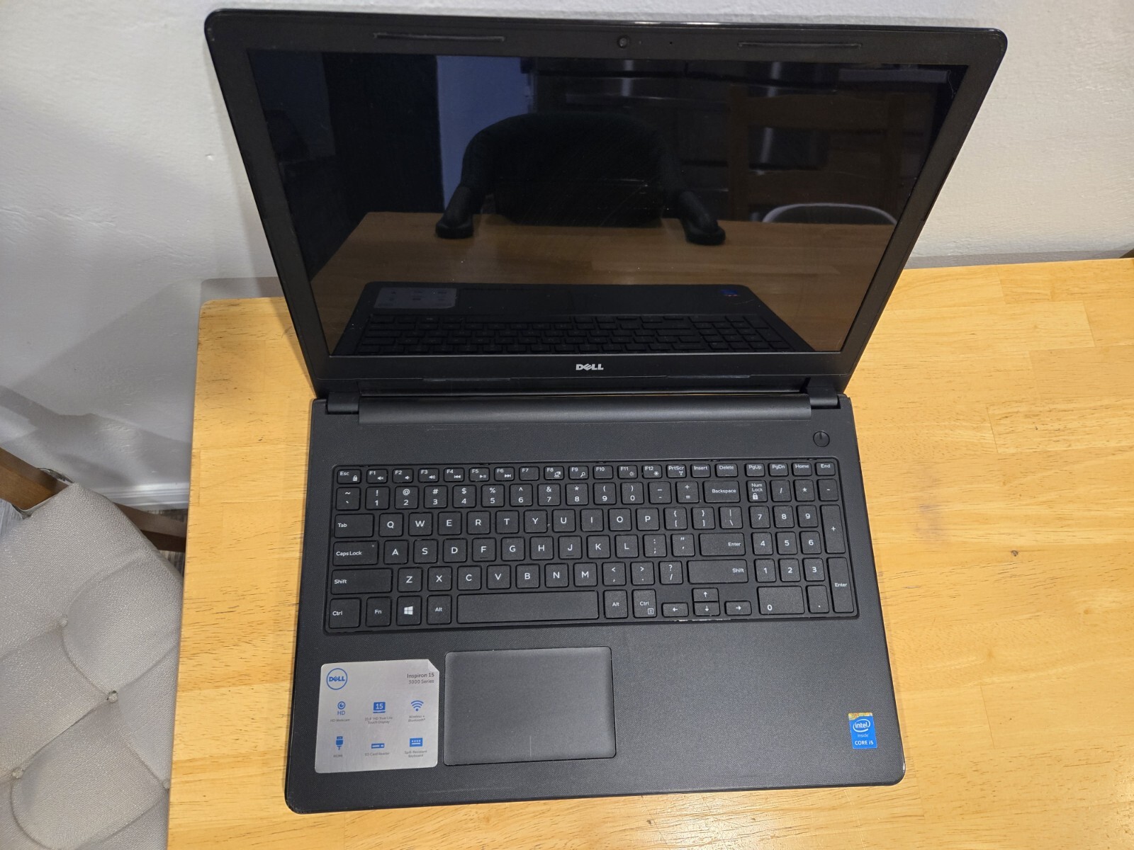 Dell Inspiron 15 P47F