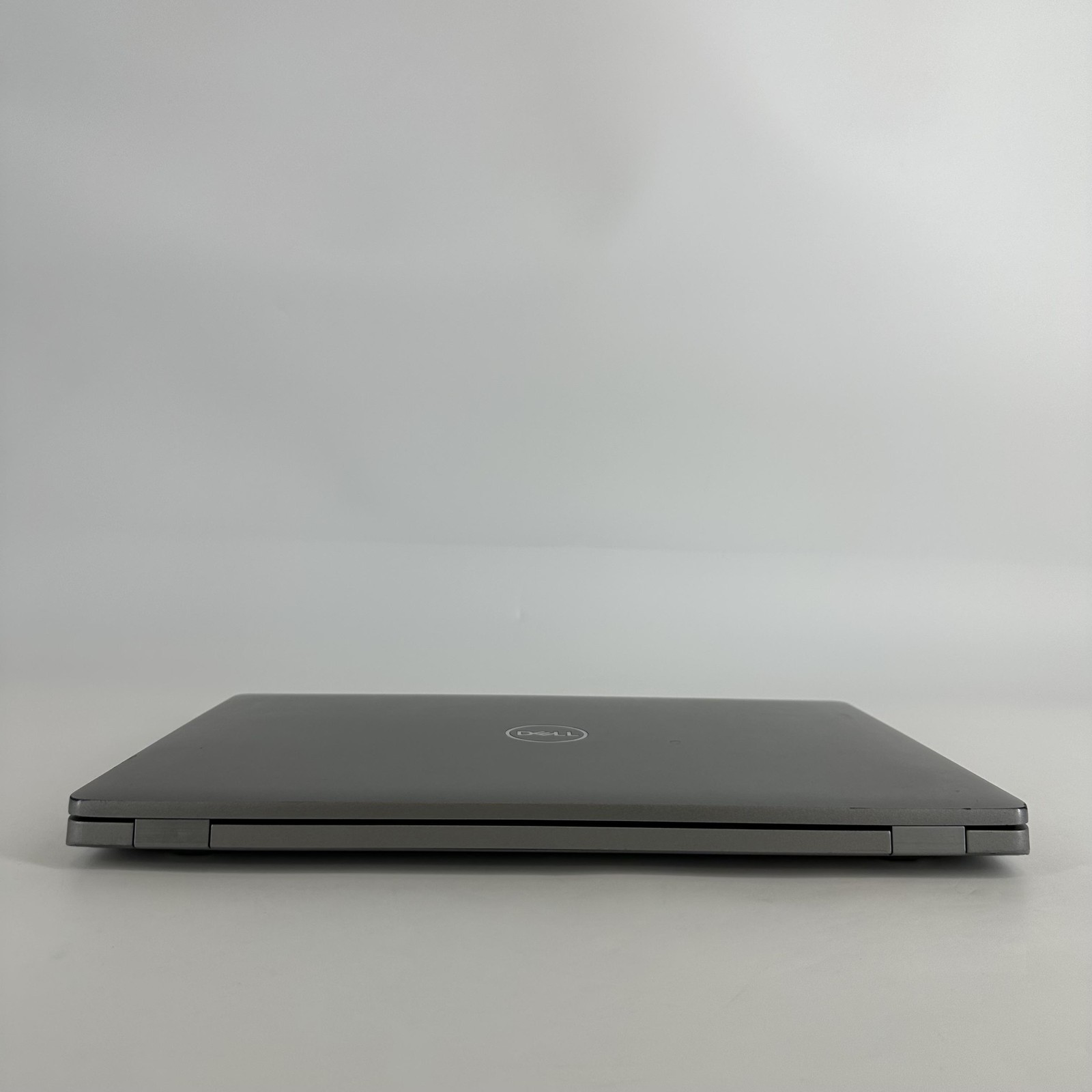 Dell Latitude 5510 15.6 Gray FHD i7-10610U 1.80GHz 8GB 256GB SSD Good