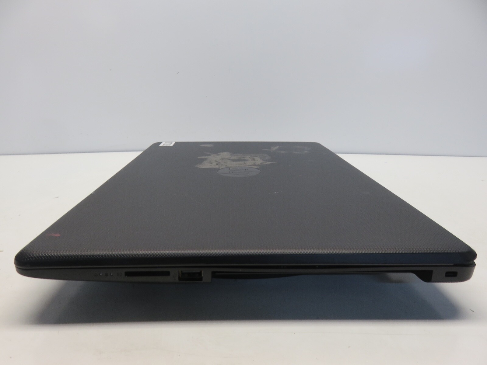 HP Laptop 17 -ak0xx AMD A9-9420 3 GHz 8GB NO HDD No Batt