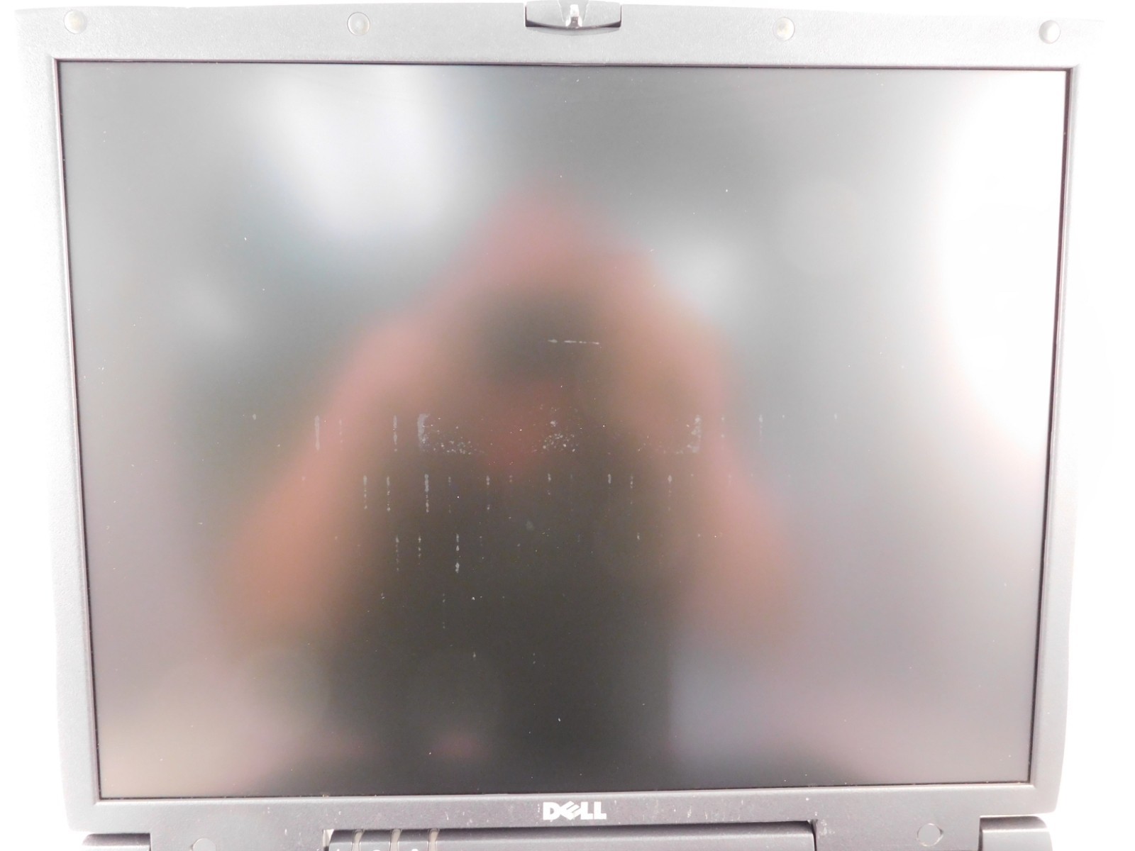 Dell Latitude C800 Pentium III 850Mhz 128MB 20GB 15″ Bad Battery No OS