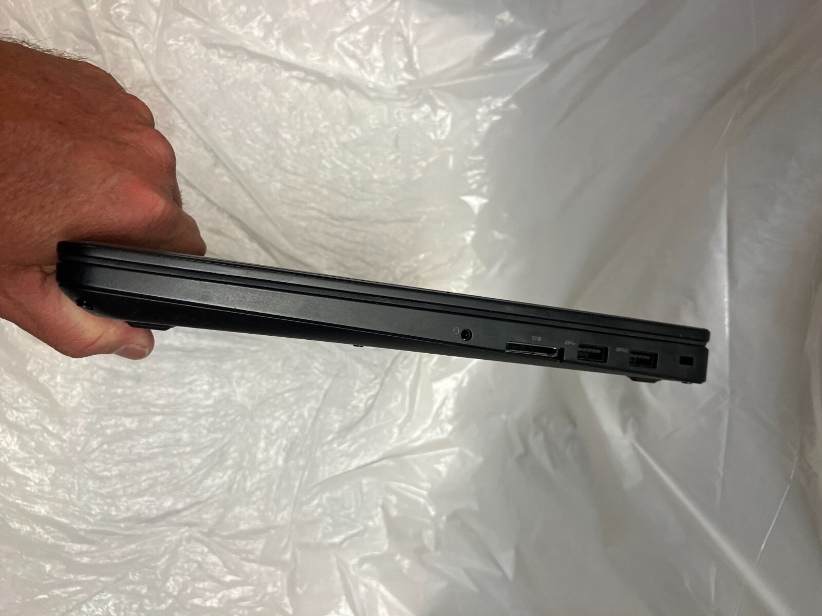 Dell Latitude E5570 Intel i7-6600U 2.60GHz NO RAM/HD/ FOR PARTS