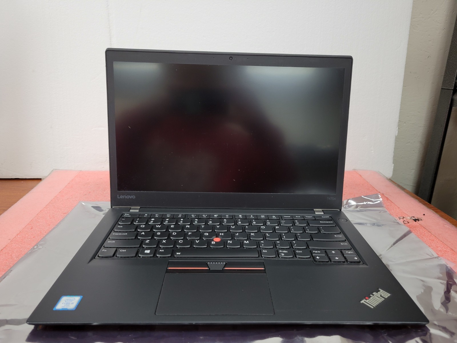 Lenovo ThinkPad T470S 14″ i5-7300U 4GB RAM *NO HDD/OS/COVER/BATT/AS IS* | LP522