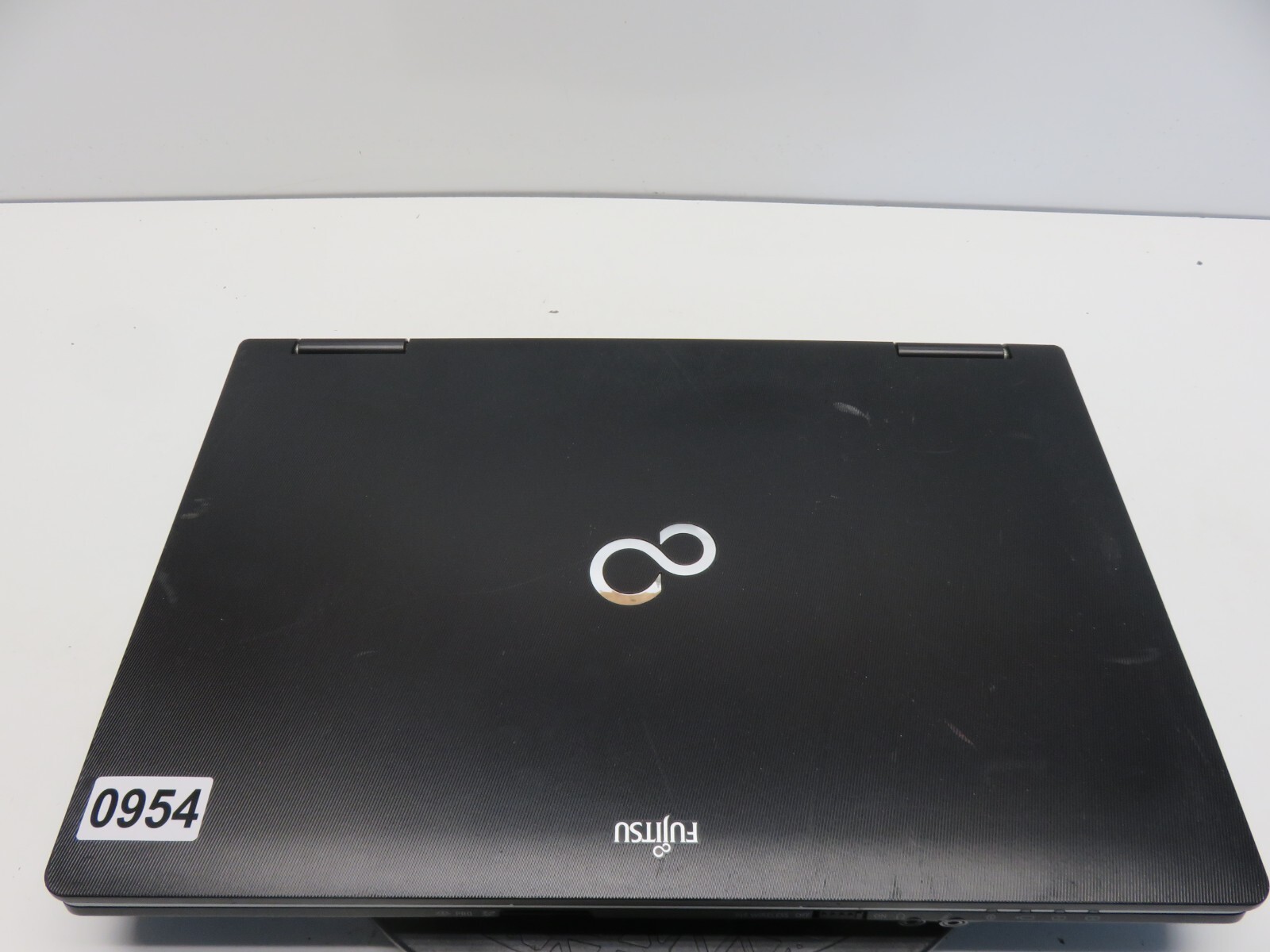 Fujitsu Lifebook E751 Intel Core i5-2520M CPU 2.50GHz 4GB NO HDD No Batt