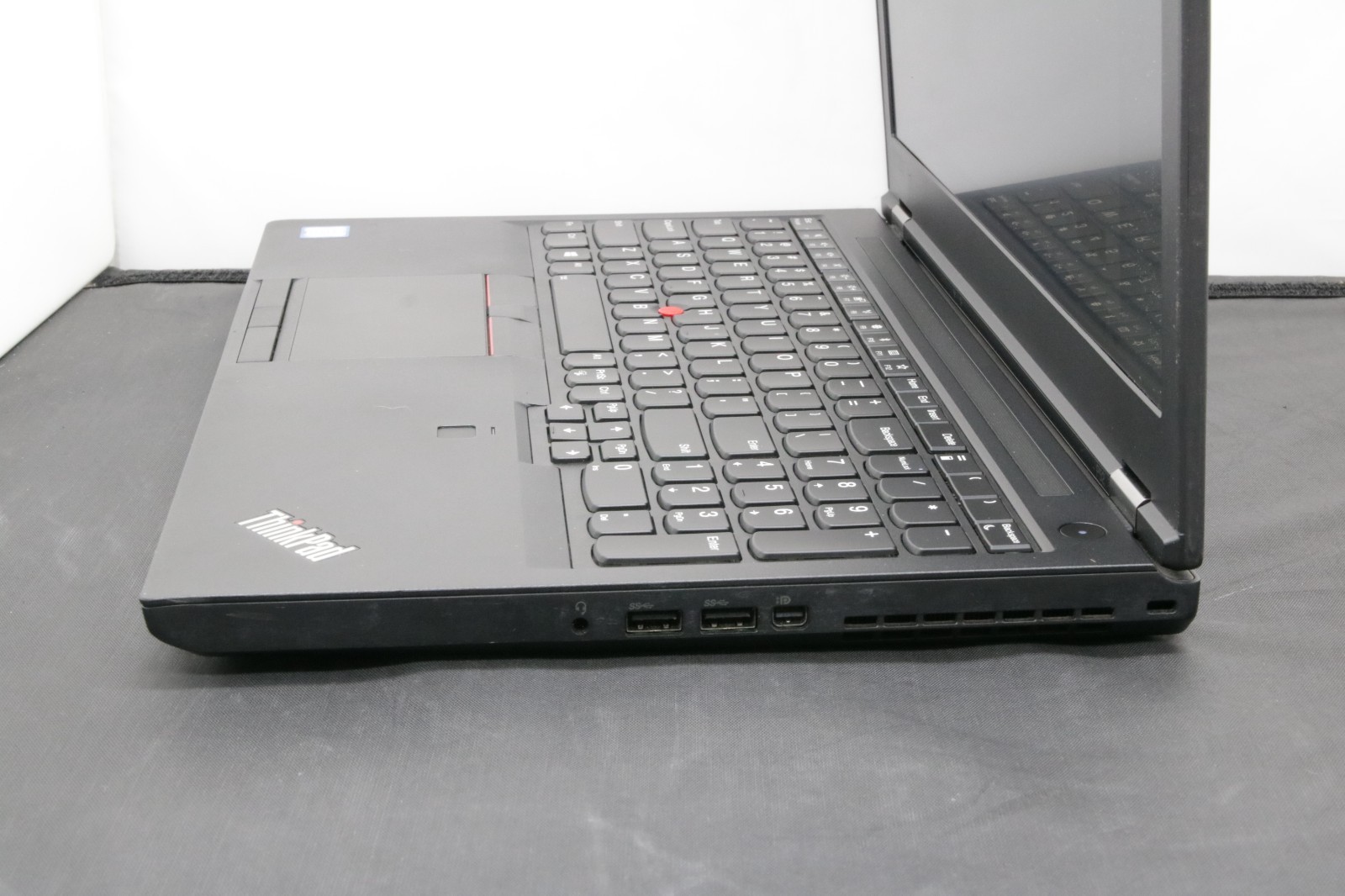 Lenovo ThinkPad P52 – i7-8850H – 16GB, 512GB, Windows 11 +Adapter