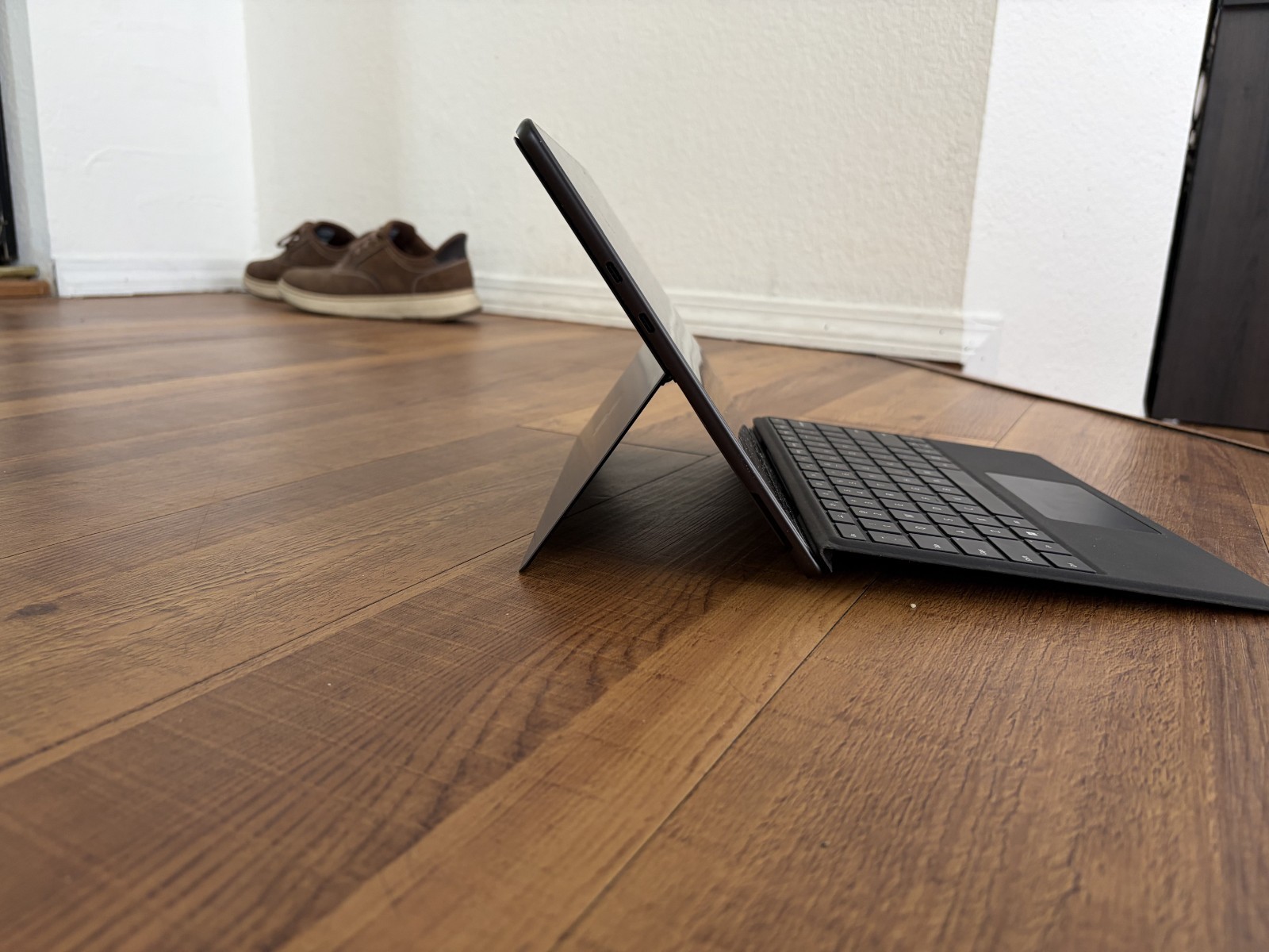 Microsoft Surface Pro 9 13″ (256GB SSD, Intel Core i7 12th Gen., 4.40GHz, 16GB)