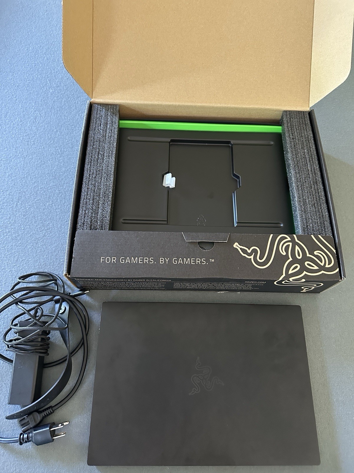 Razer Blade Stealth 13, Model RZ09‑028 (i7‑8565U, FHD, 256 GB SSD