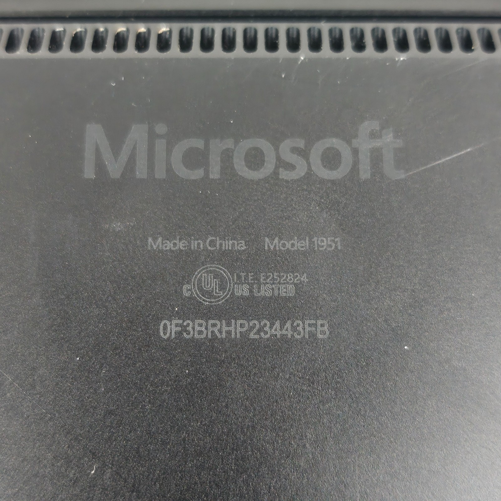 Microsoft Surface Laptop 5 1951 13.5″ i5-1235U 2.5GHz 8GB RAM 512GB *Read