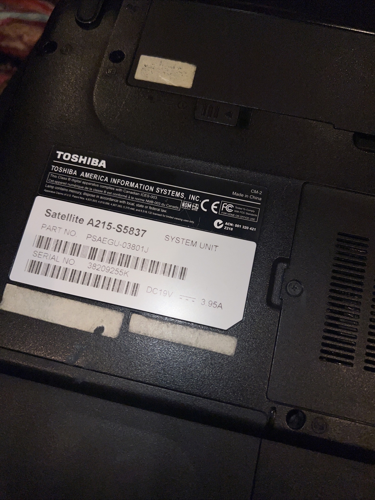 Toshiba Satellite A215-S5837 15.4” Notebook AMD Turion UNTESTED No Hard Drive