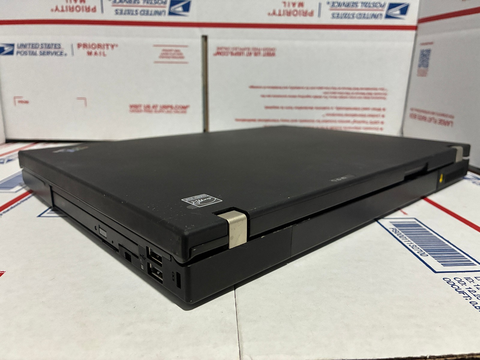 Lenovo T61 ThinkPad T7300 2GHZ 2GB RAM Intel965 GPU WinXP