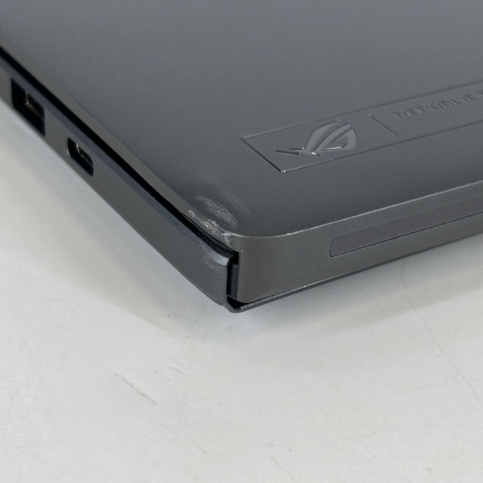 Asus ROG Zephyrus G16 GU605 16 240Hz QHD+ 2.5 GHz Ultra 9 185H 32GB 1TB RTX 4080