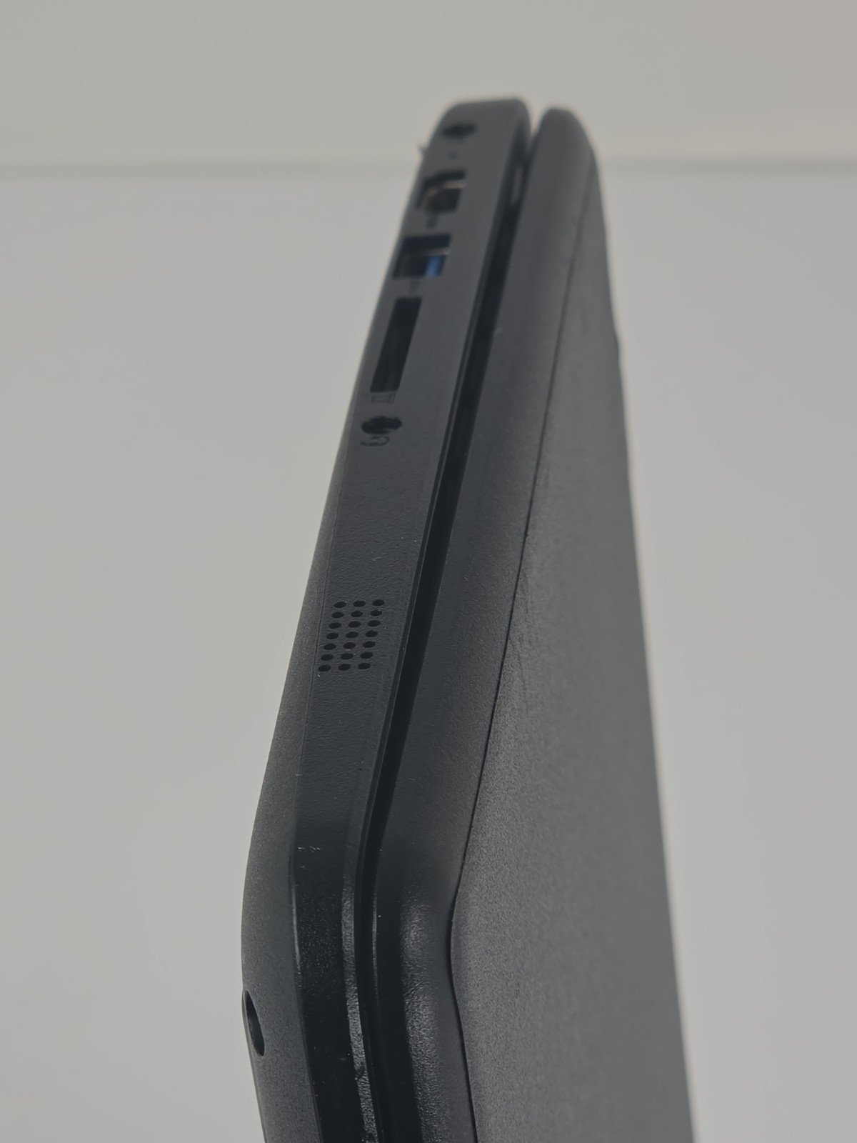 Lenovo N23 Chromebook Black Parts Only – No Power ADAPTER