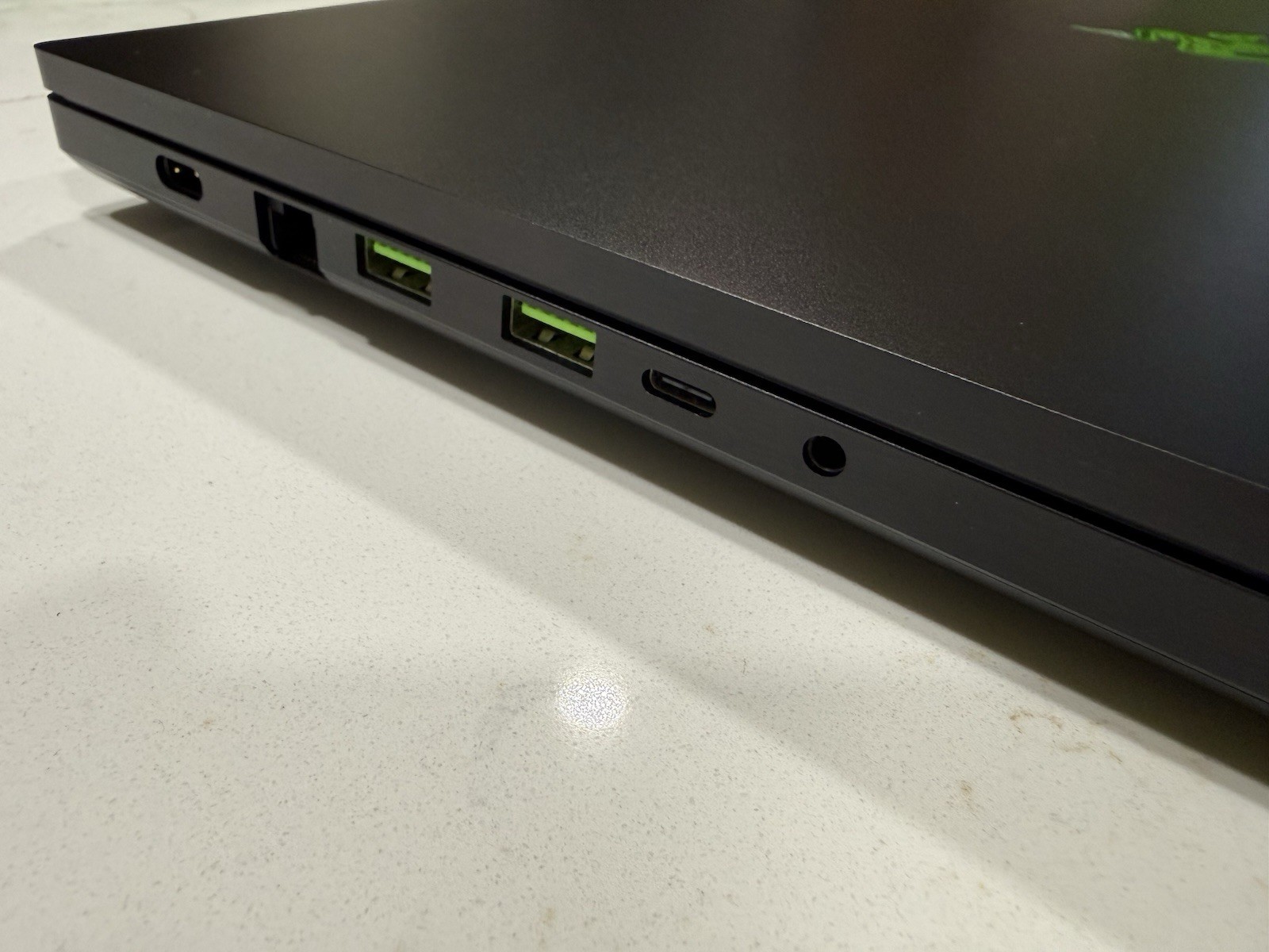 *Mint* Razer Blade 18 Corei9-14900HX, 64GB RAM, 4TB SSD, RTX 4090 16GB, 4K 200Hz
