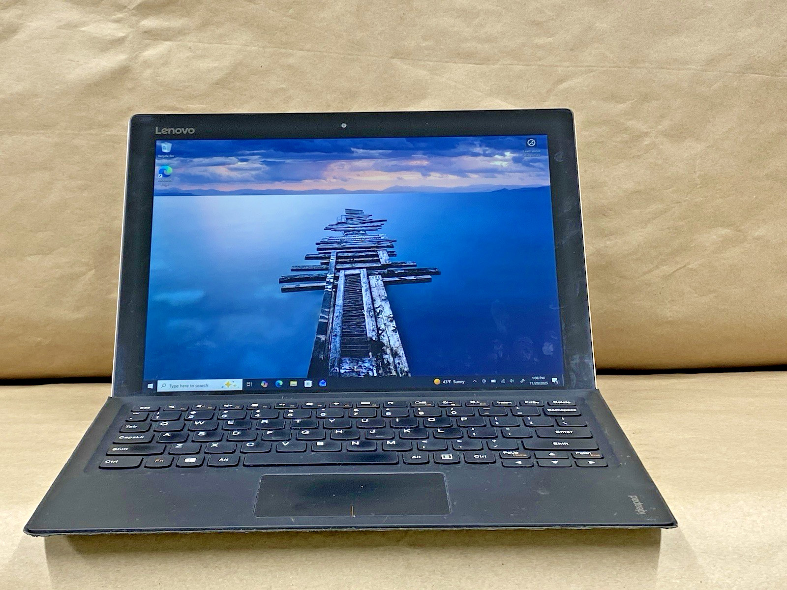 Lenovo 80QL – 12″ 2160*1440 – m5-6Y54 – 4GB – 128GB SSD – Win 10 Pro