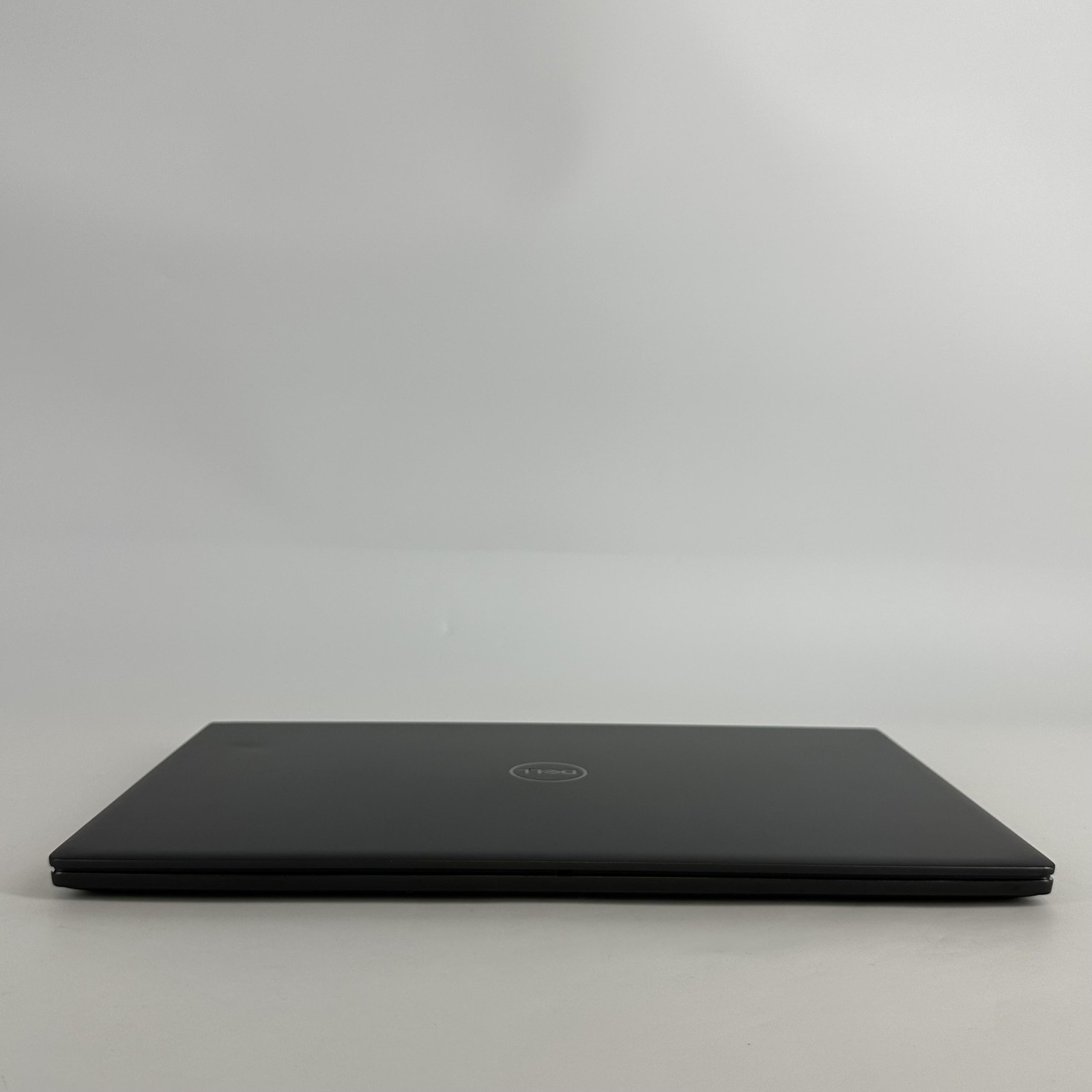Dell Vostro 7510 15.6 FHD i7-11800H 2.30GHz 16GB 1TB SSD RTX 3050 Ti BENT FRAME